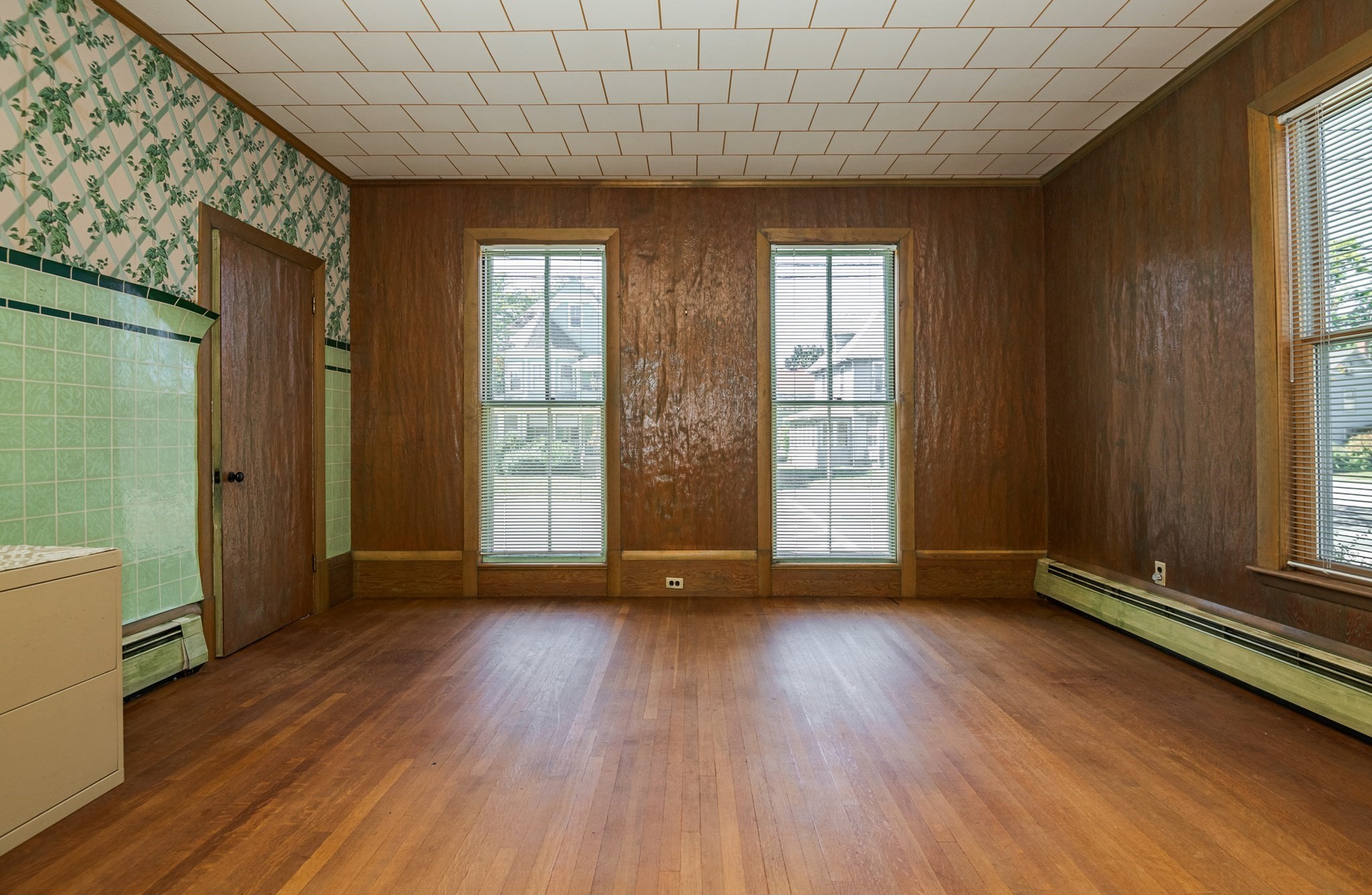 36 Warren Street Property Photo 9