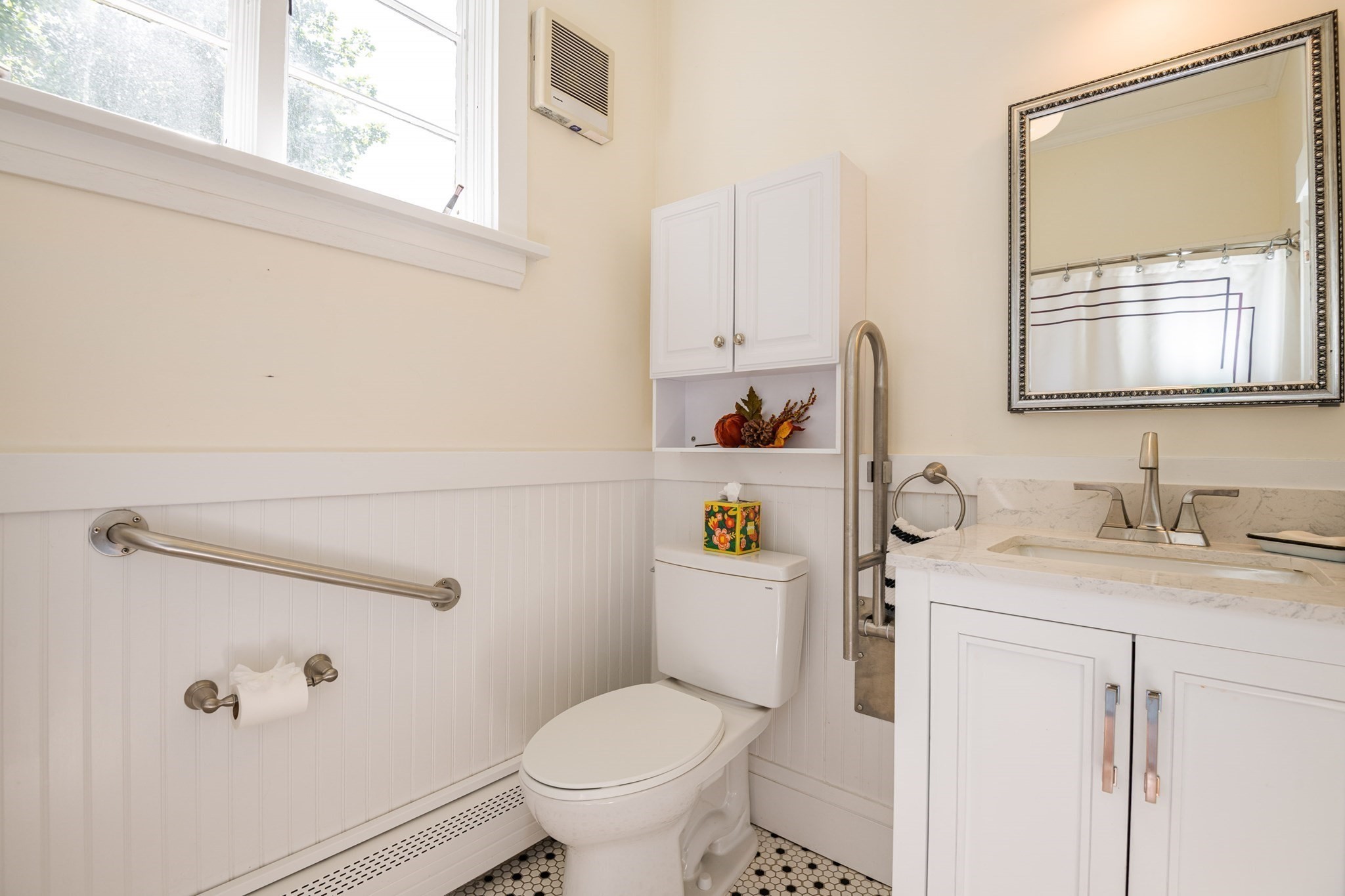 36 Warren Street Property Photo 22