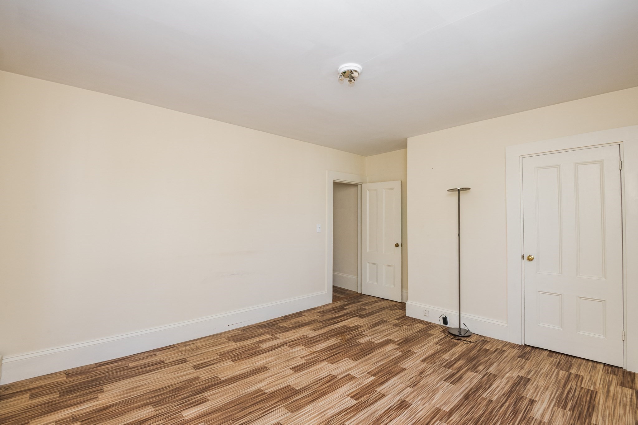 36 Warren Street Property Photo 29