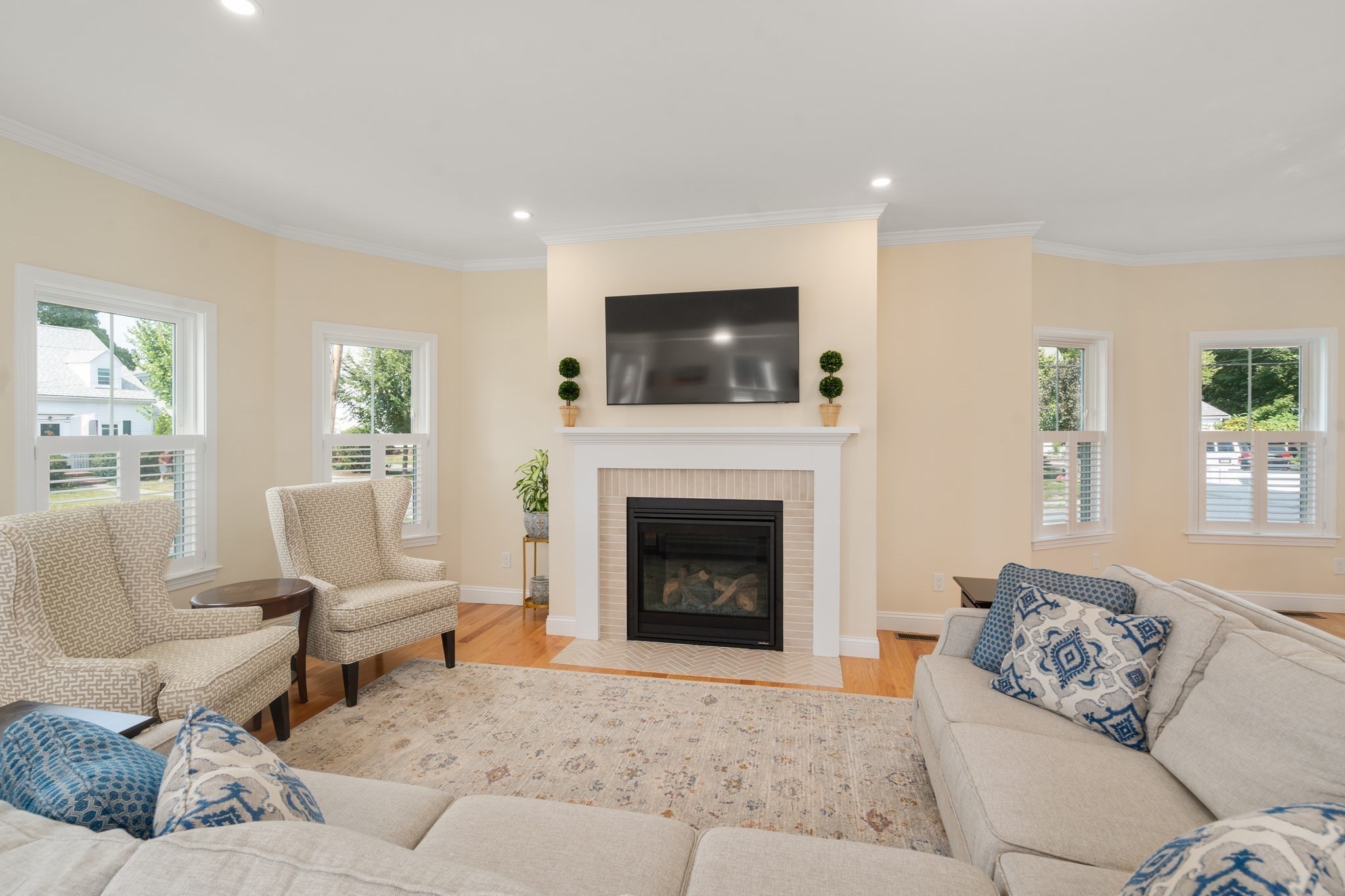 47 Washington St Property Photo 7