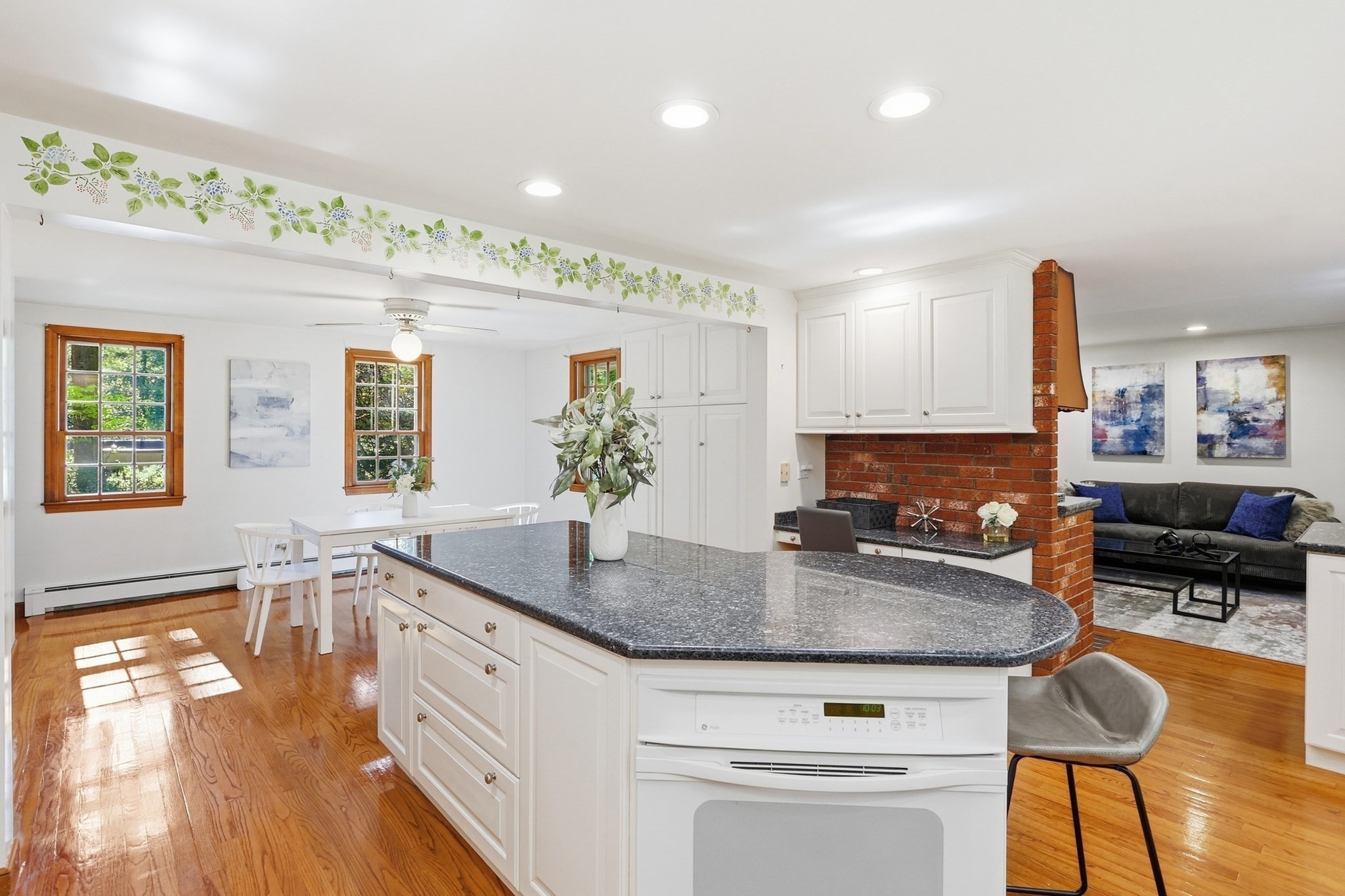54 Carleton Road Property Photo 8