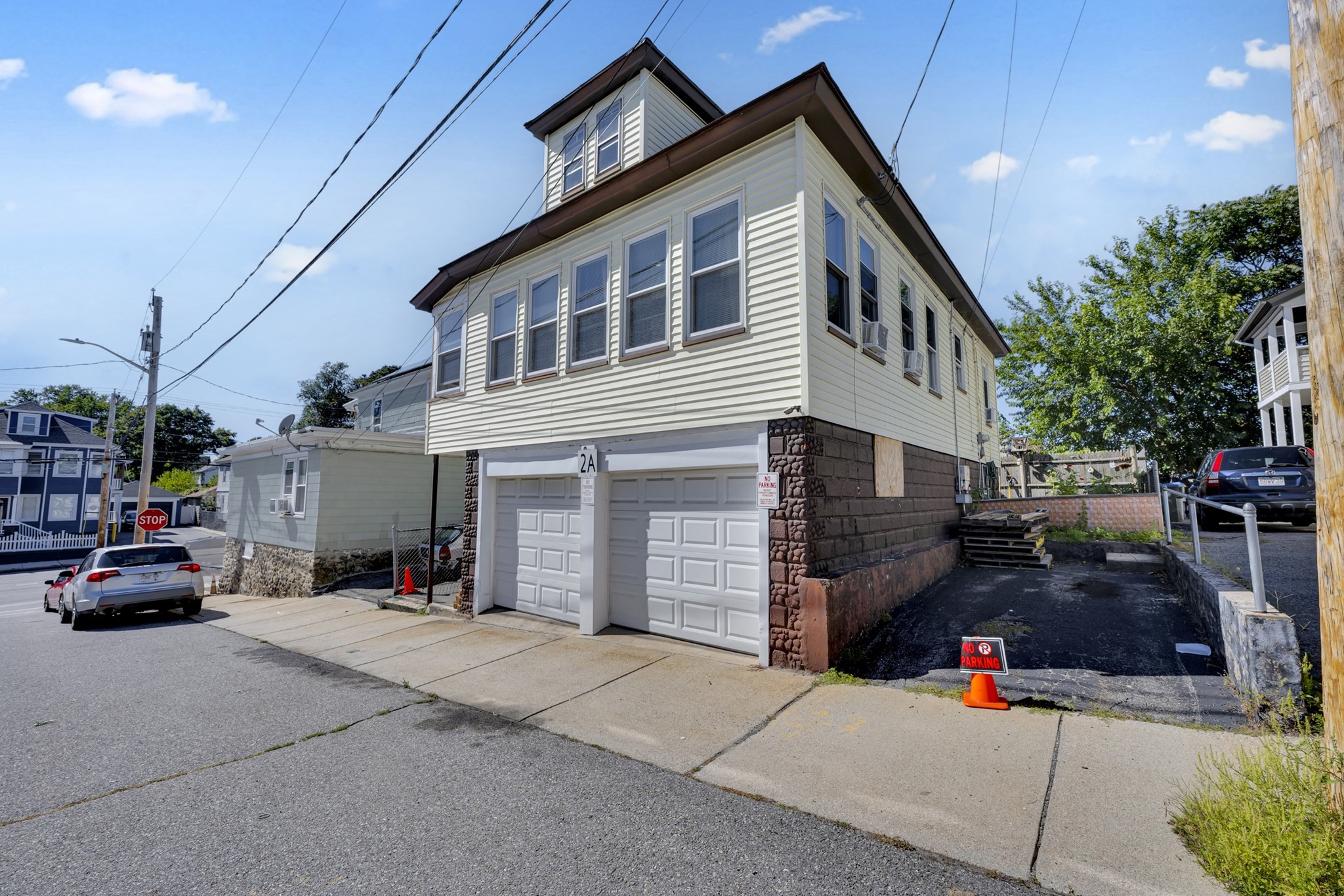 2-a Lasalle Ave Property Photo 17