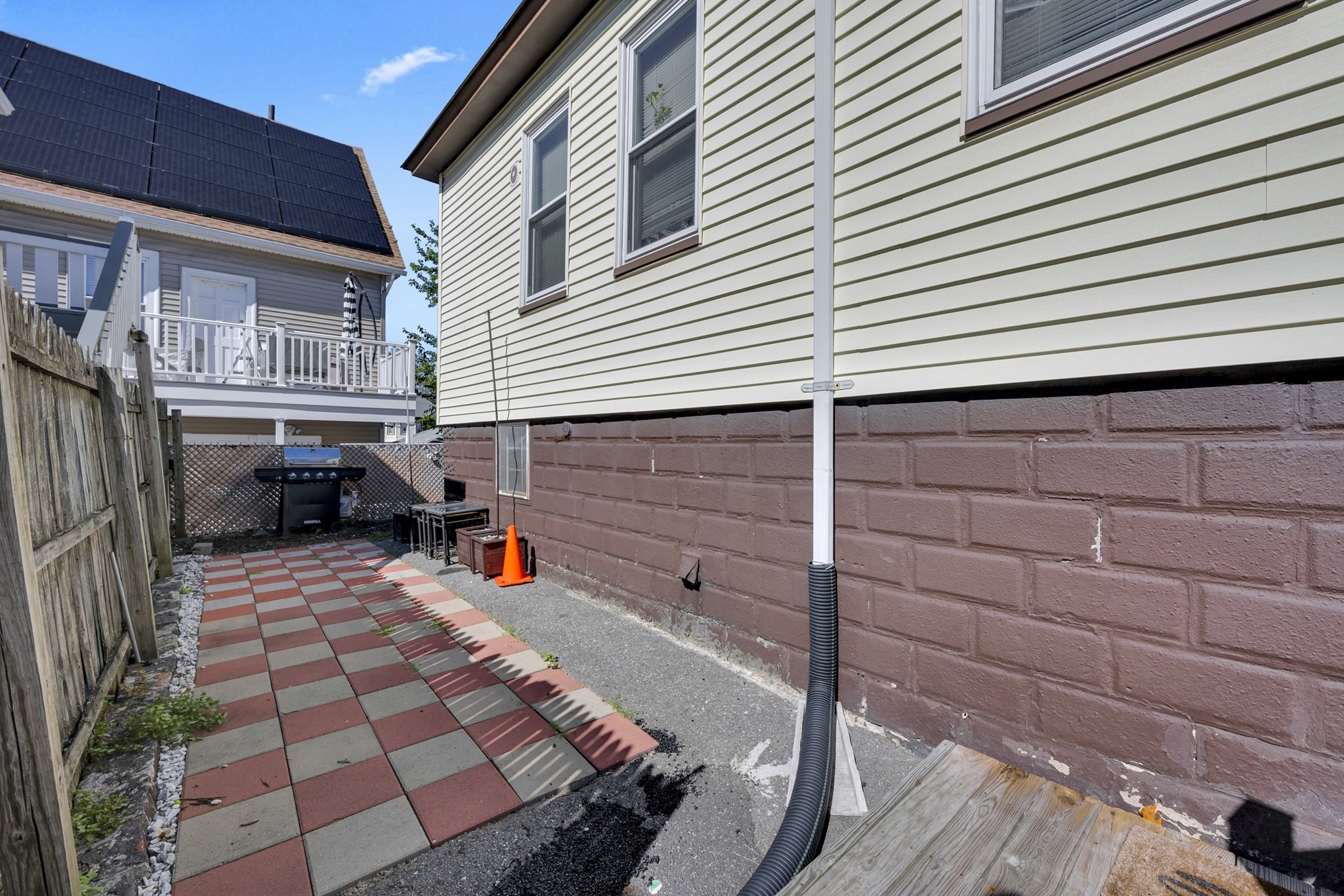 2-a Lasalle Ave Property Photo 19