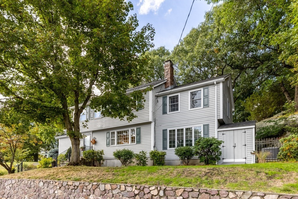 2 Rosemary Ave Property Photo 1