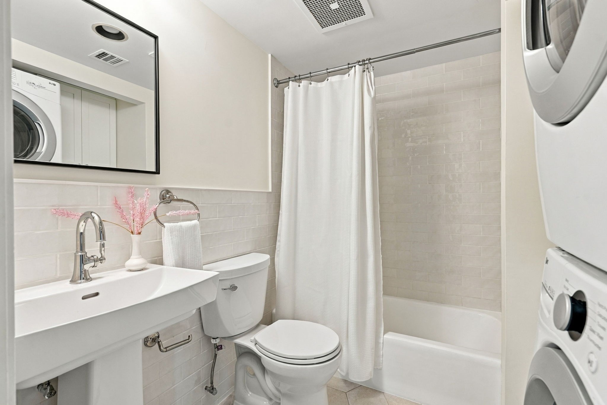 17 Frost St # 17 Property Photo 13