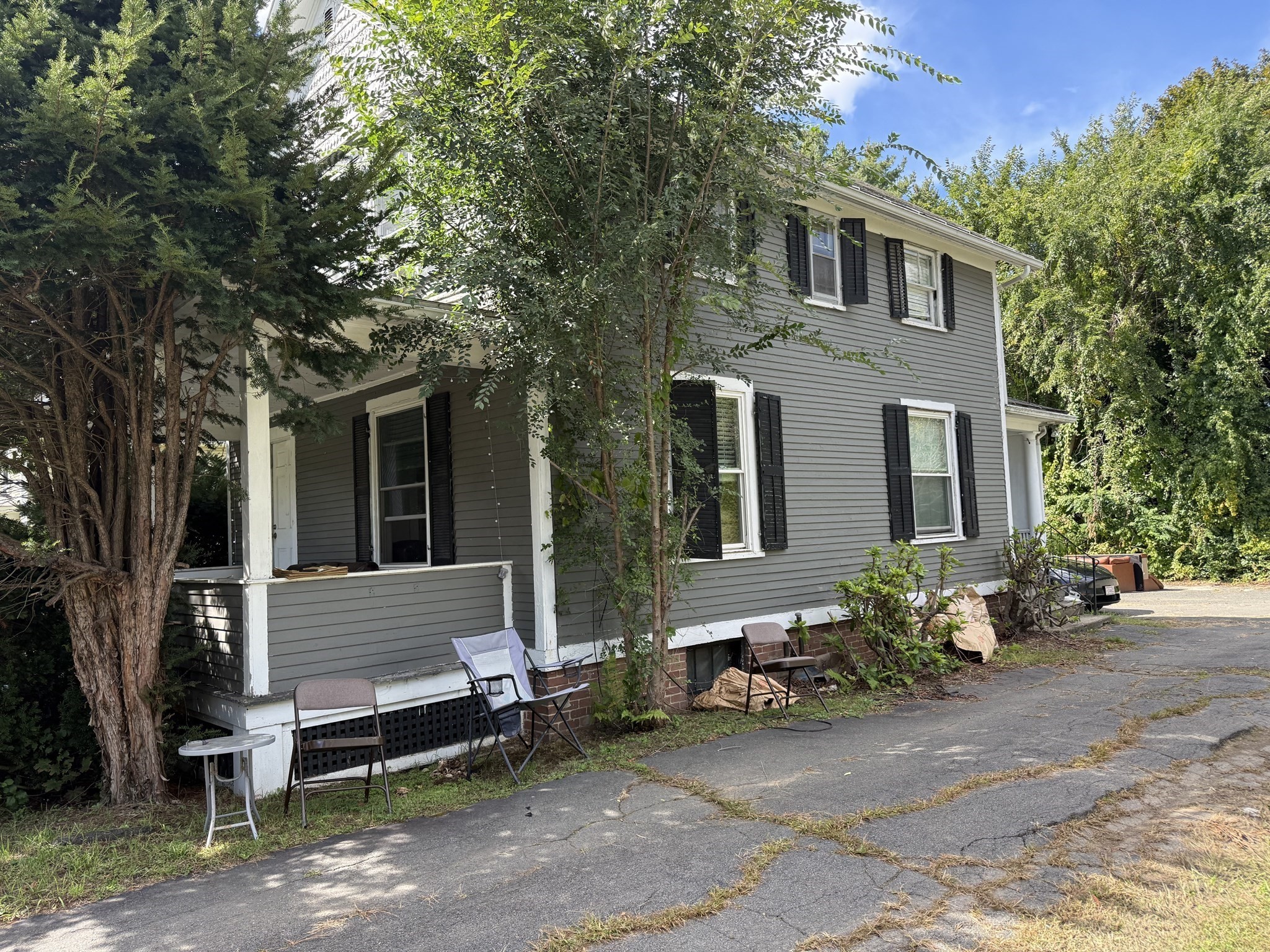 221 Northampton Rd Property Photo 2