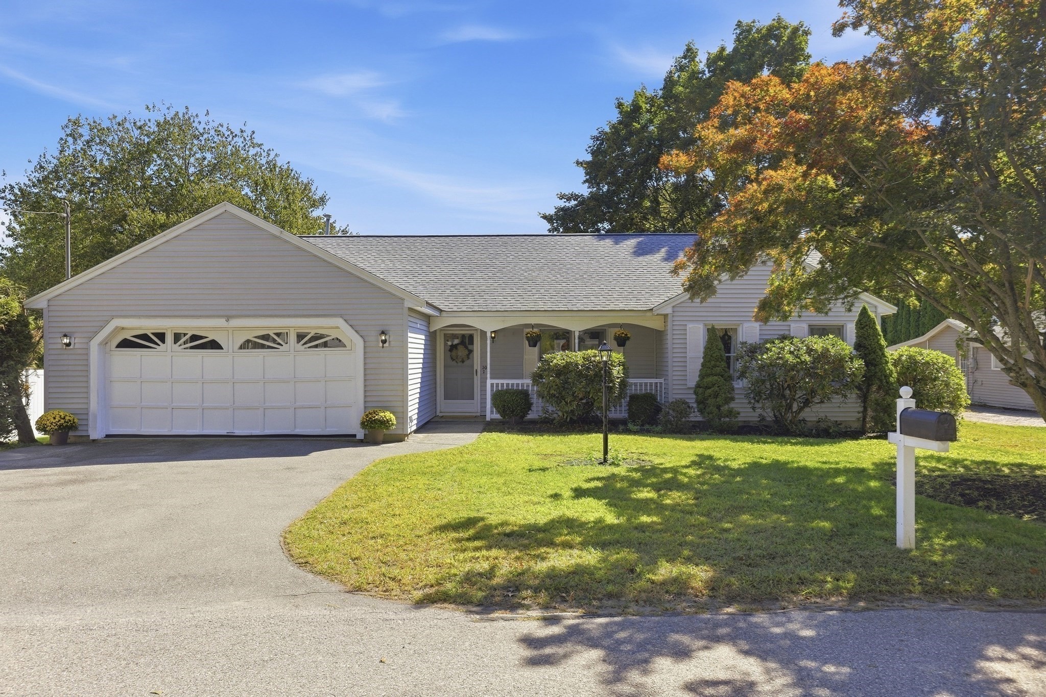 20 Elm St Property Photo 1