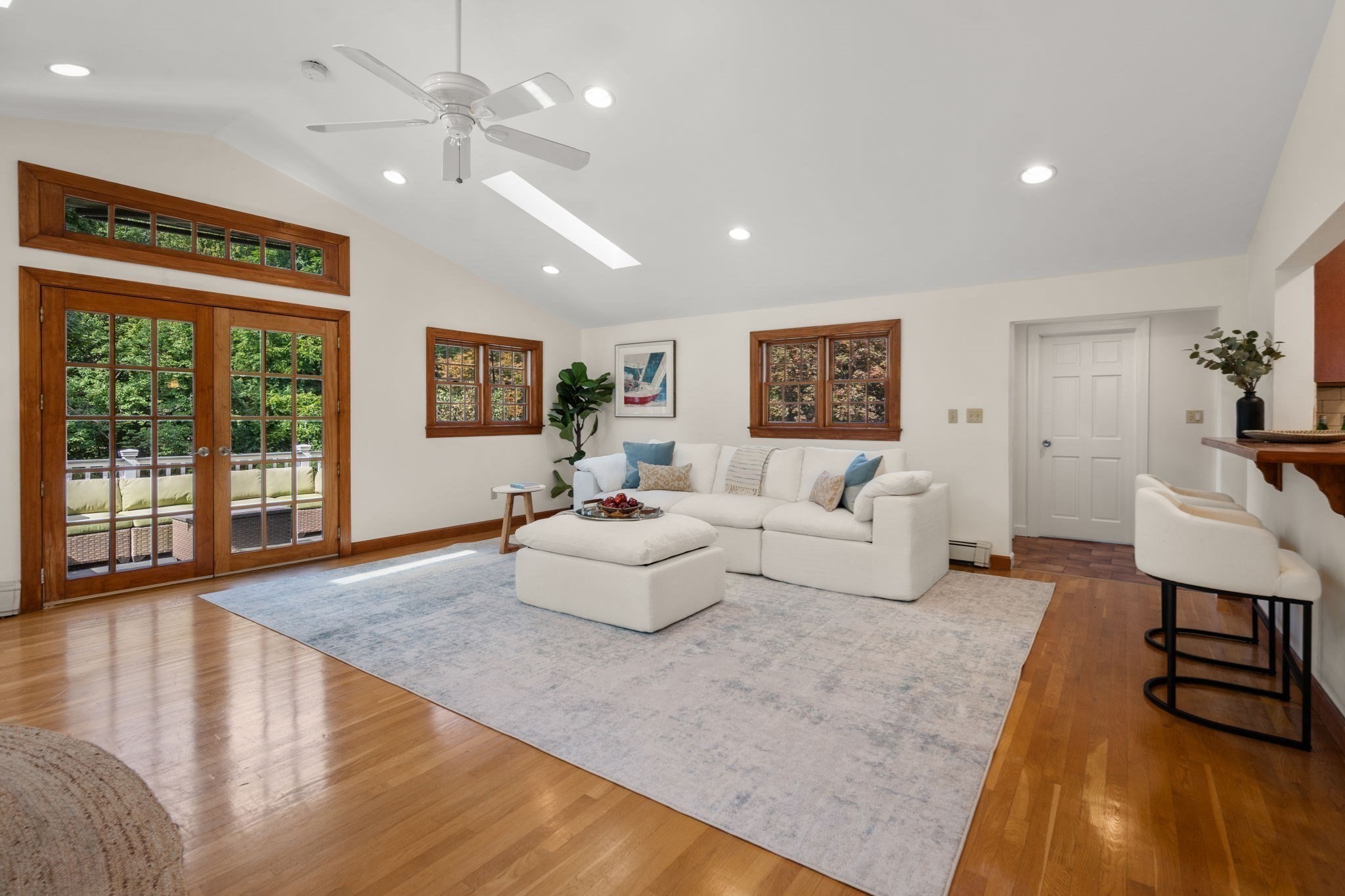 139 Webster St Property Photo 14