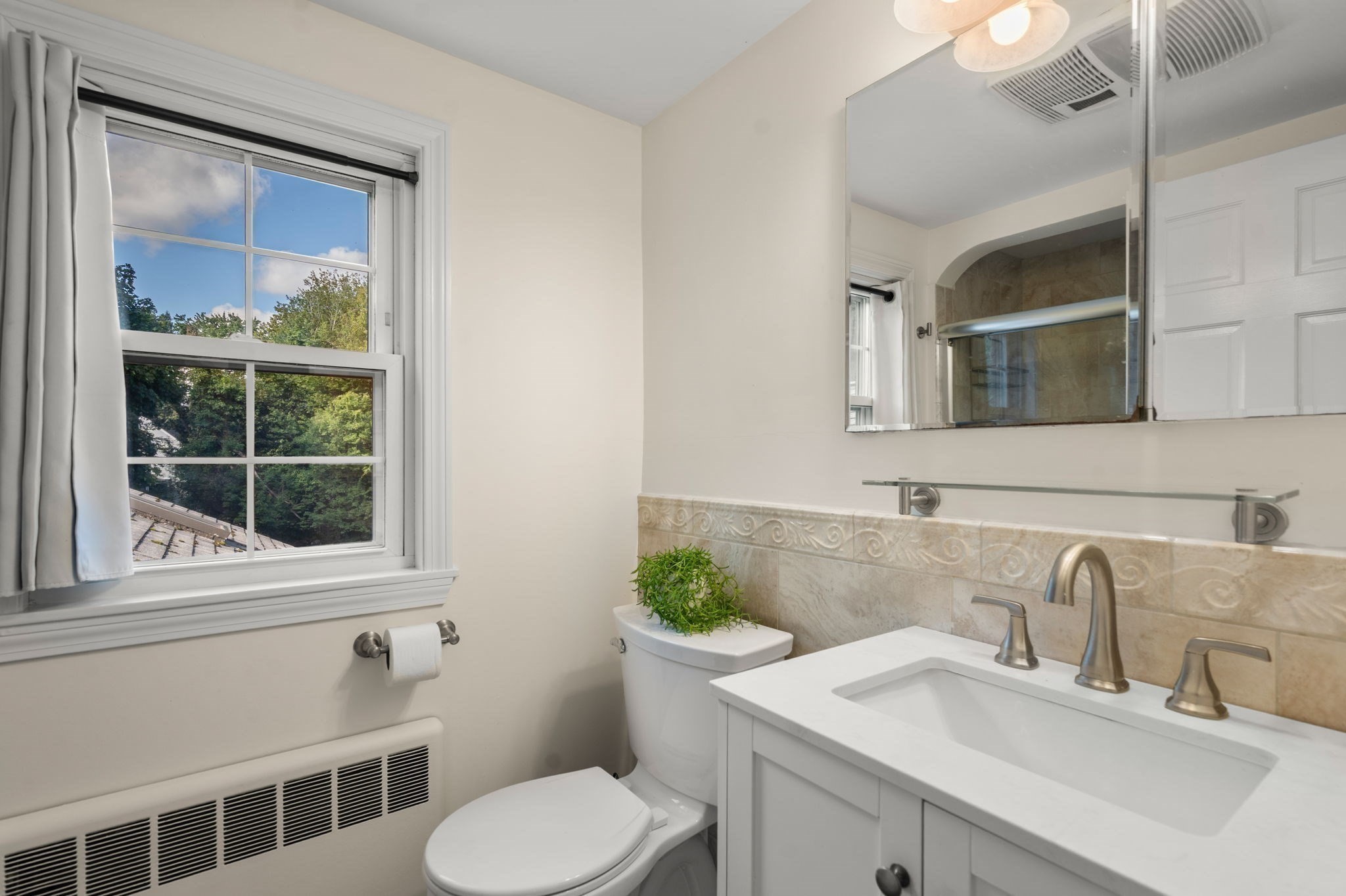 139 Webster St Property Photo 24