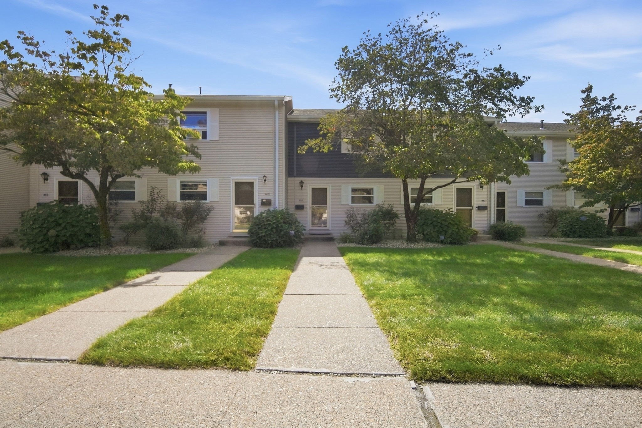 144 Autumn Property Photo 4