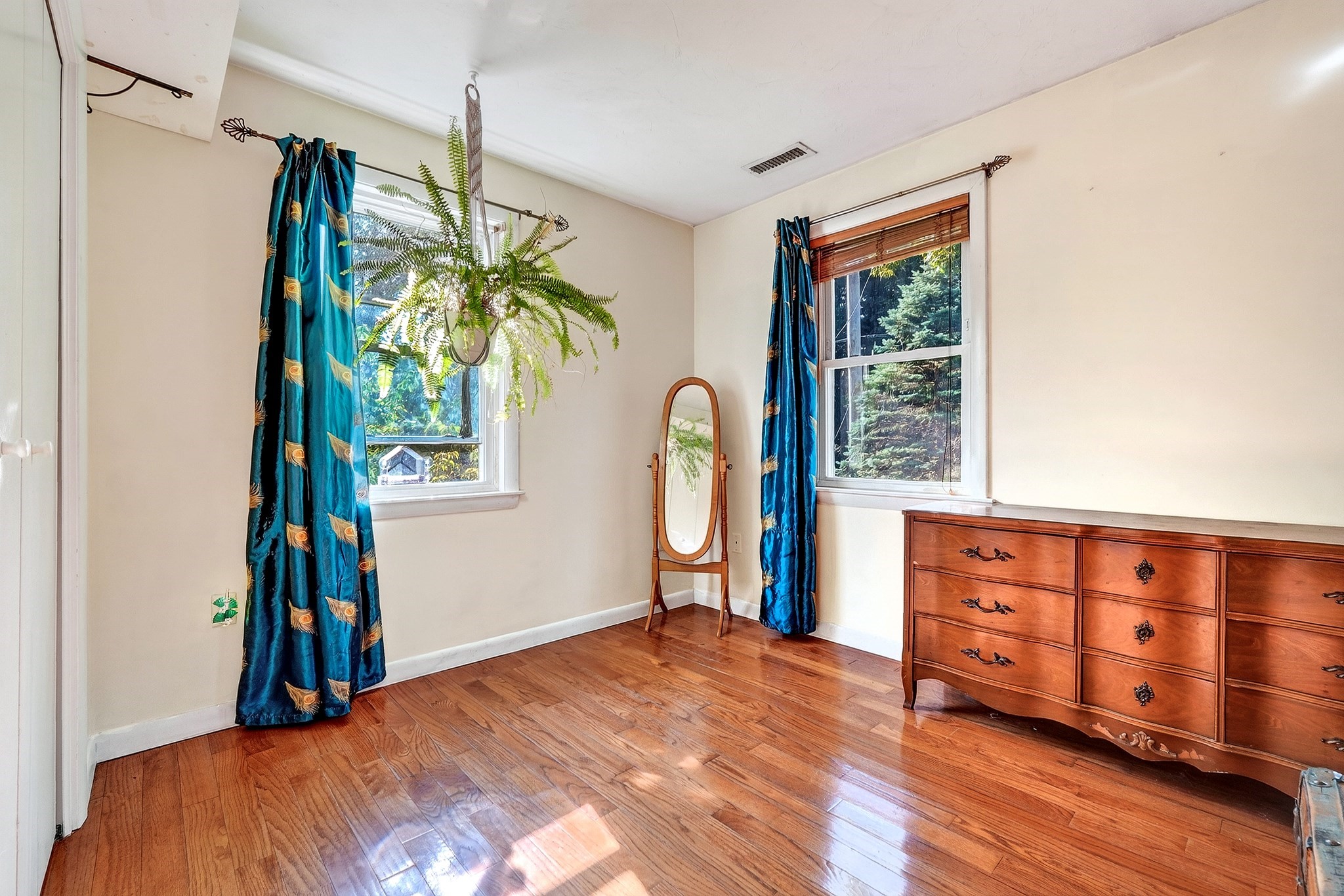 203 Lakeview Ave Property Photo 9