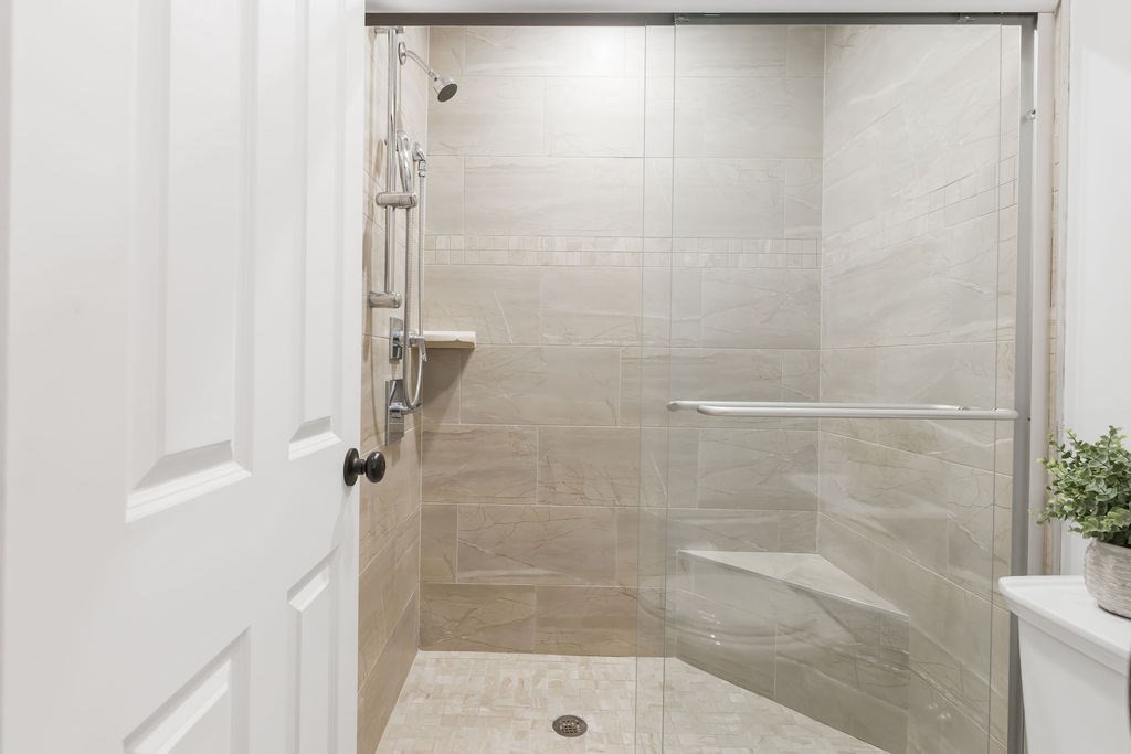 110 Park St # 5 Property Photo 10