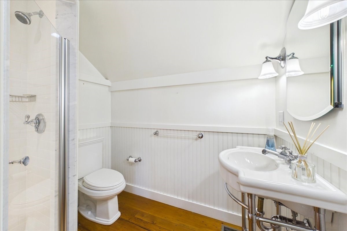 93 Village Ave Property Photo 39