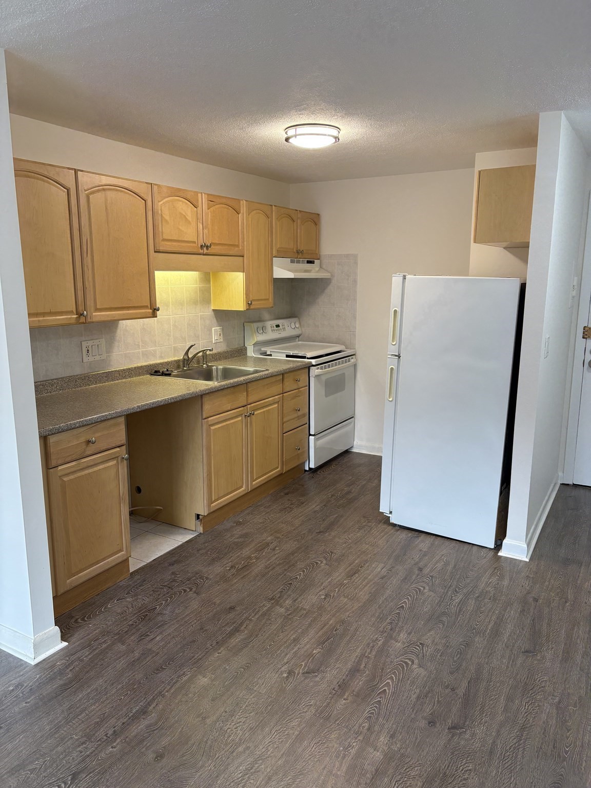 400 Governors Park # 27 Property Photo 1