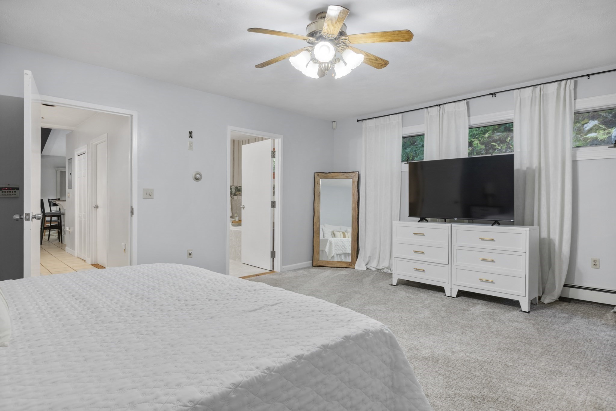190 Hawes St Property Photo 30