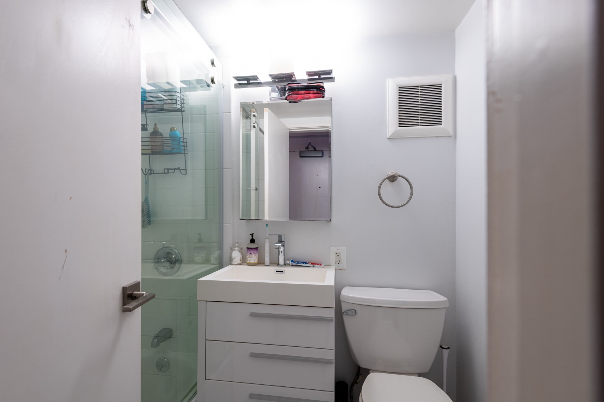 12 Stoneholm St # 315 Property Photo 4