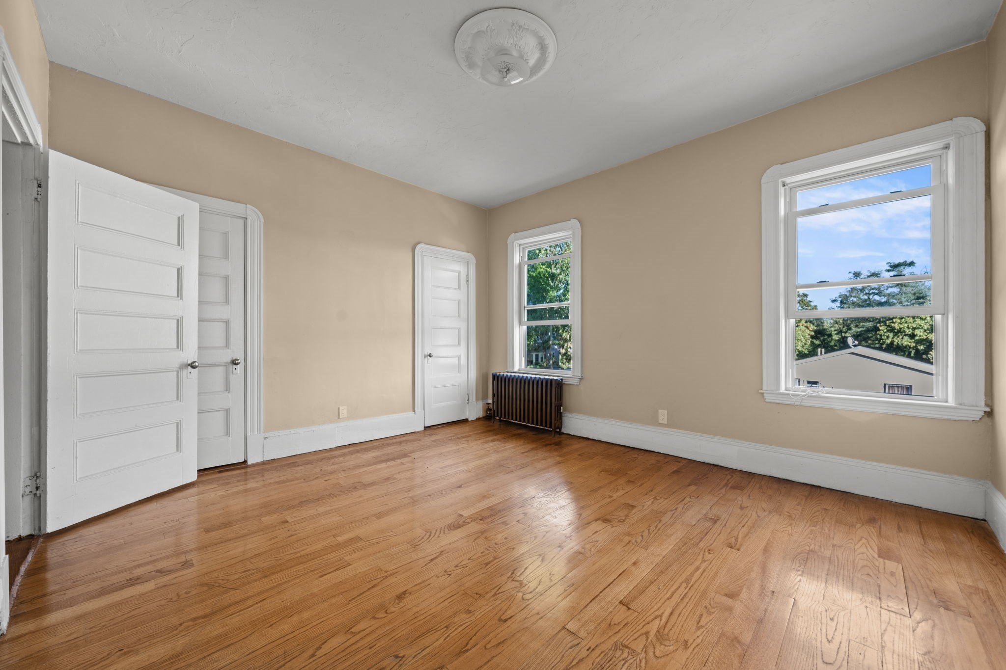 33 Hollander St Property Photo 7