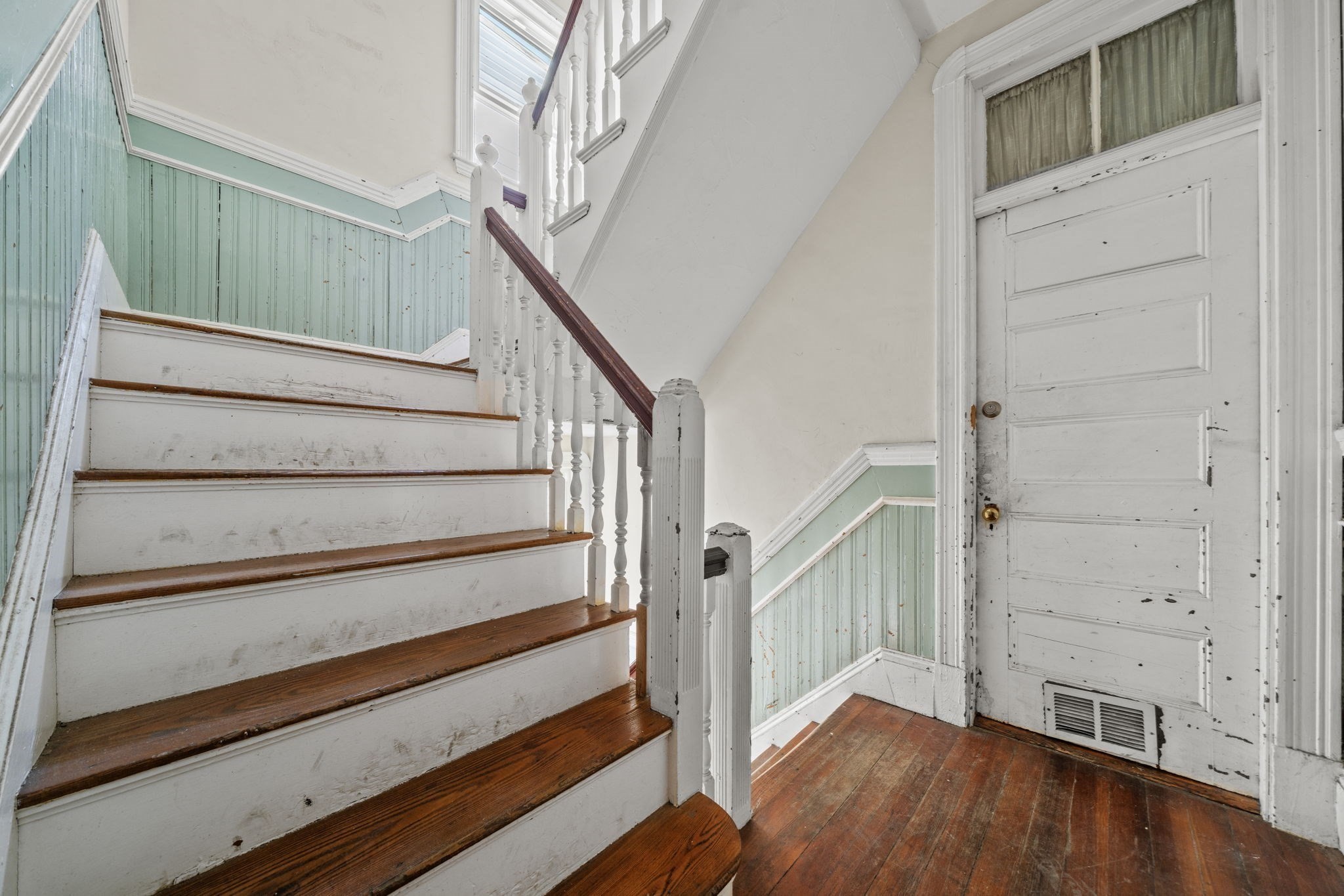 33 Hollander St Property Photo 14