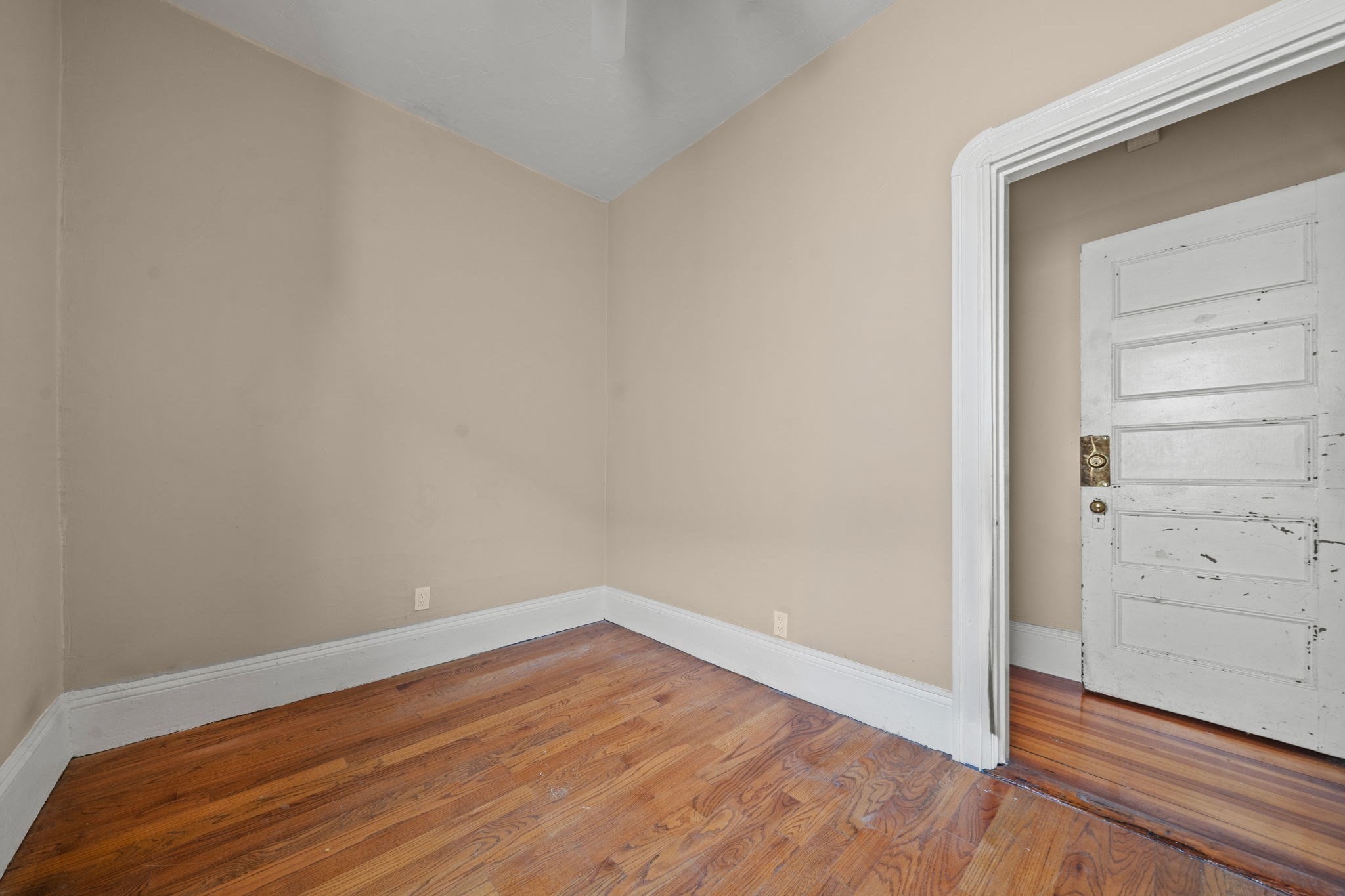 33 Hollander St Property Photo 18