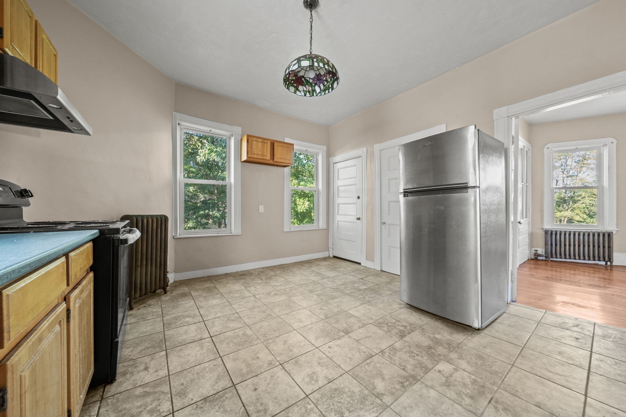 33 Hollander St Property Photo 21
