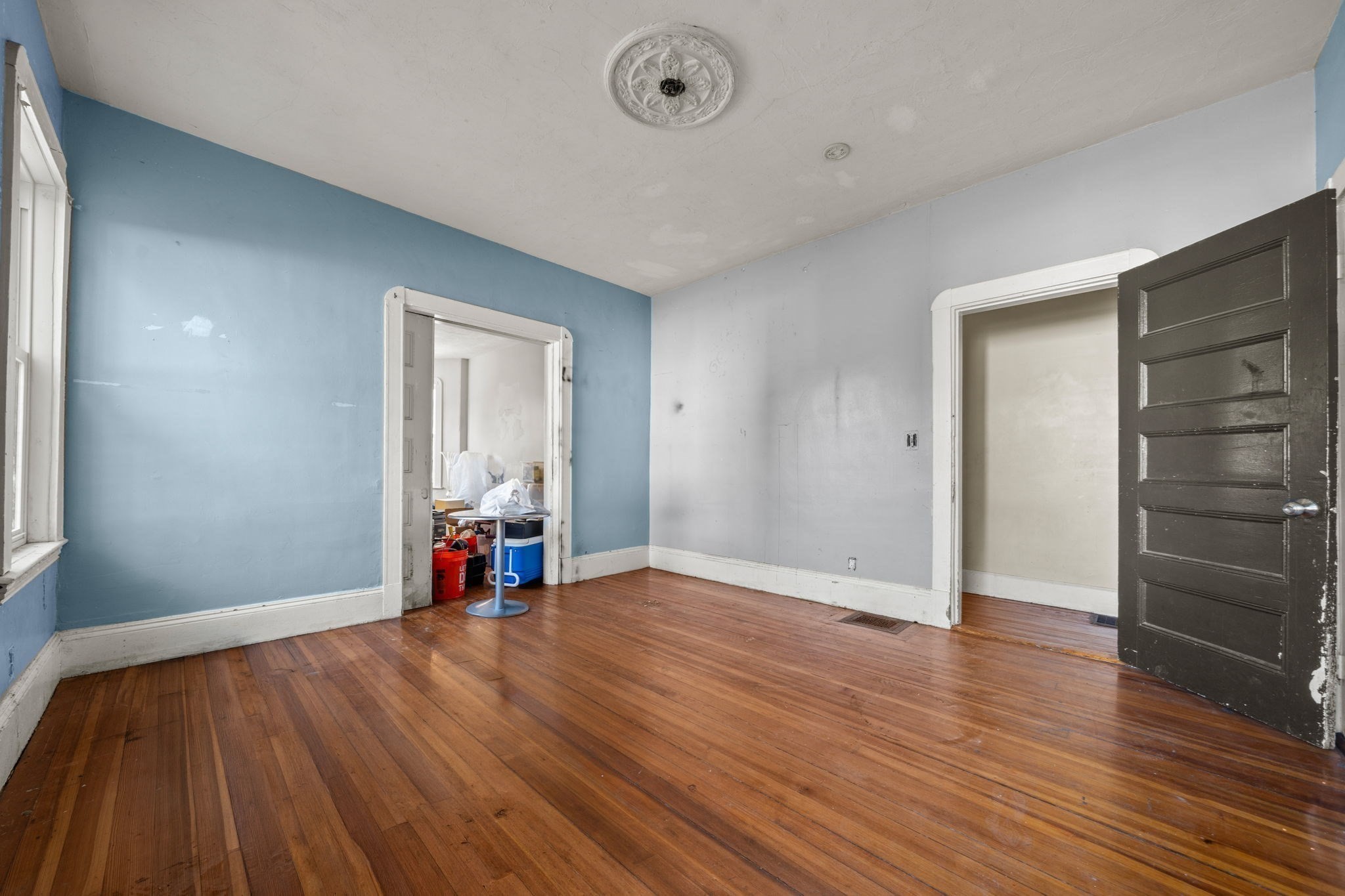 33 Hollander St Property Photo 31