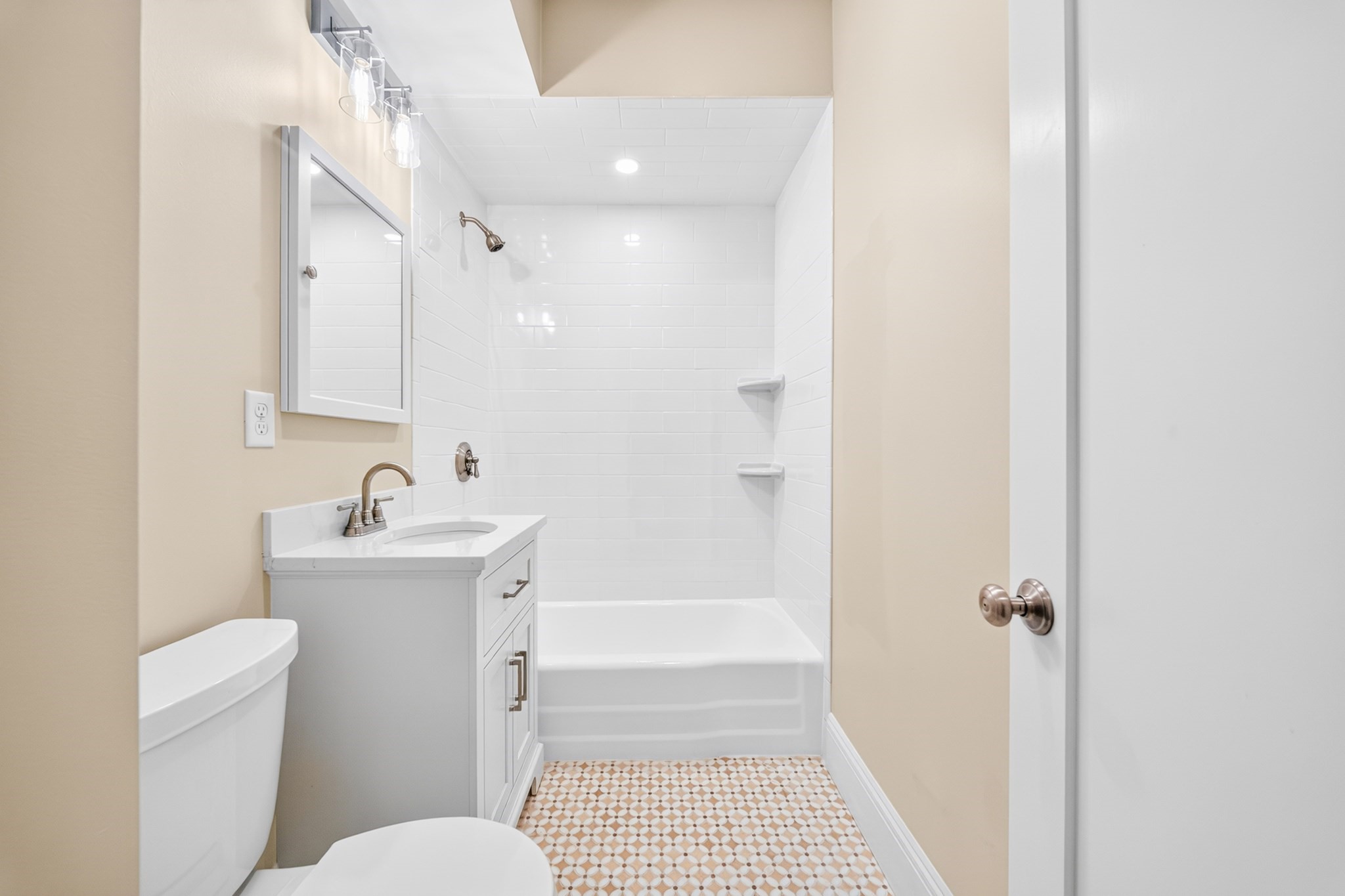34 Winchester St # 1 Property Photo 5