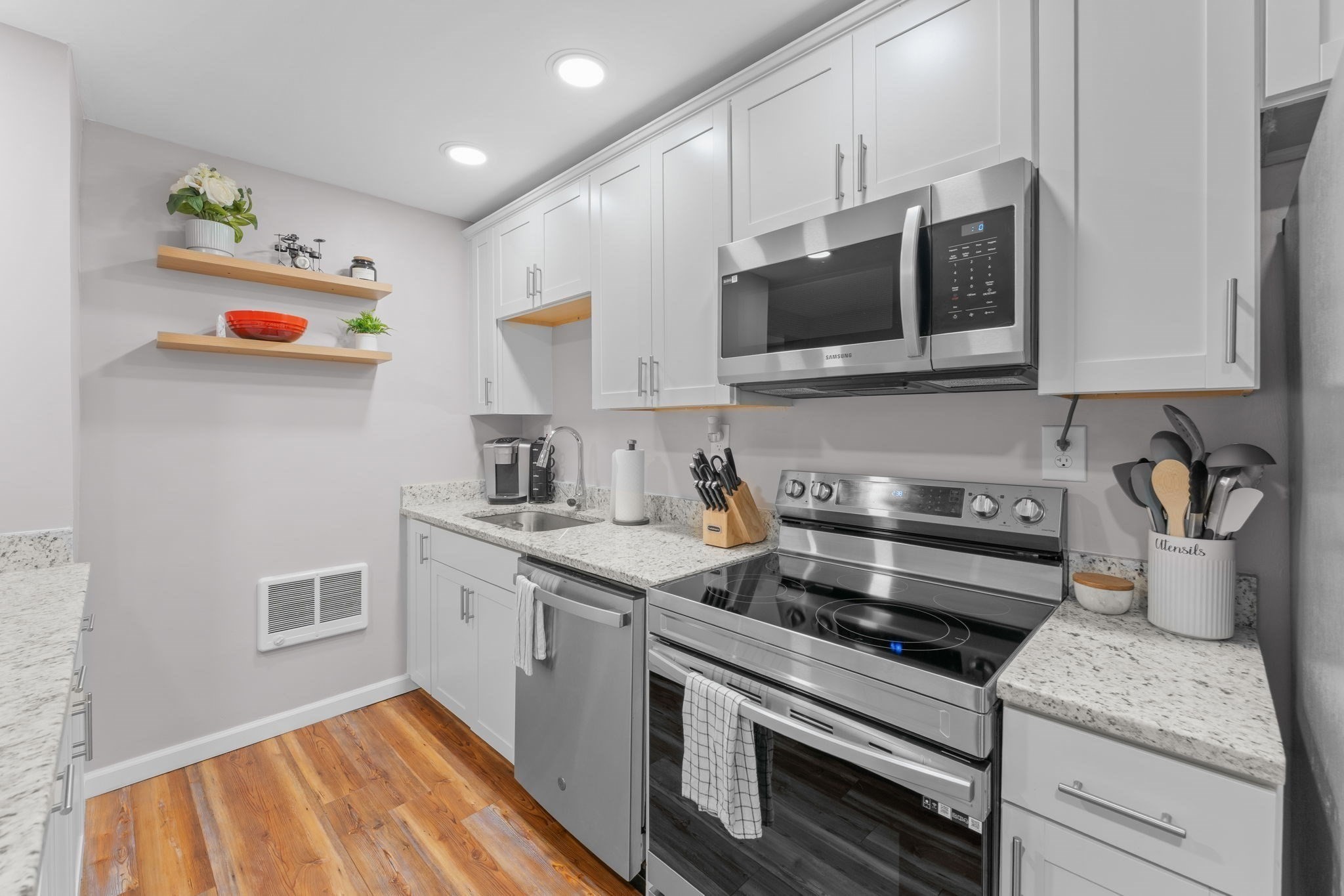 21 Mill Street Ct # 4 Property Photo 4