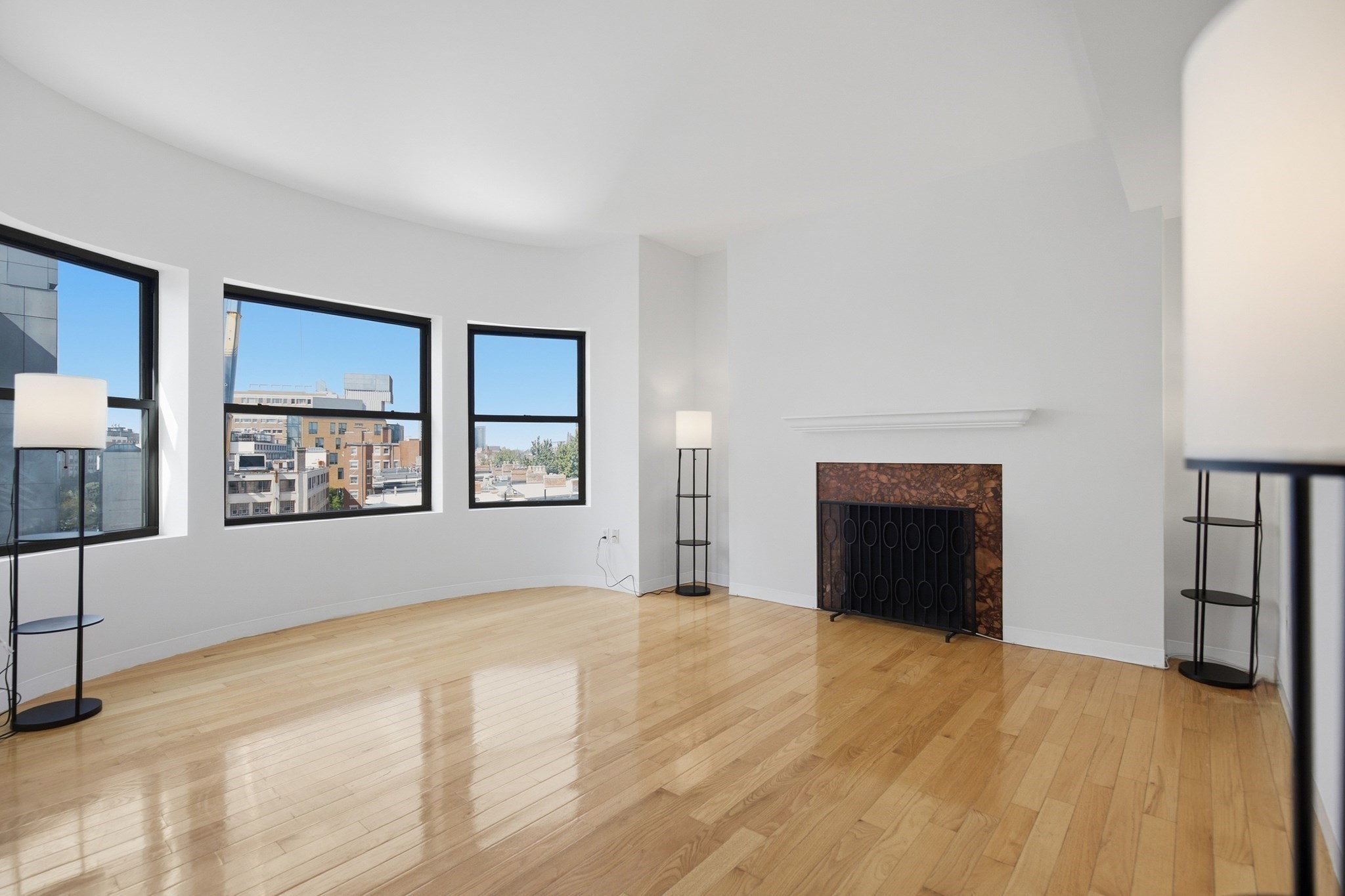636 Beacon St # 601 Property Photo 3