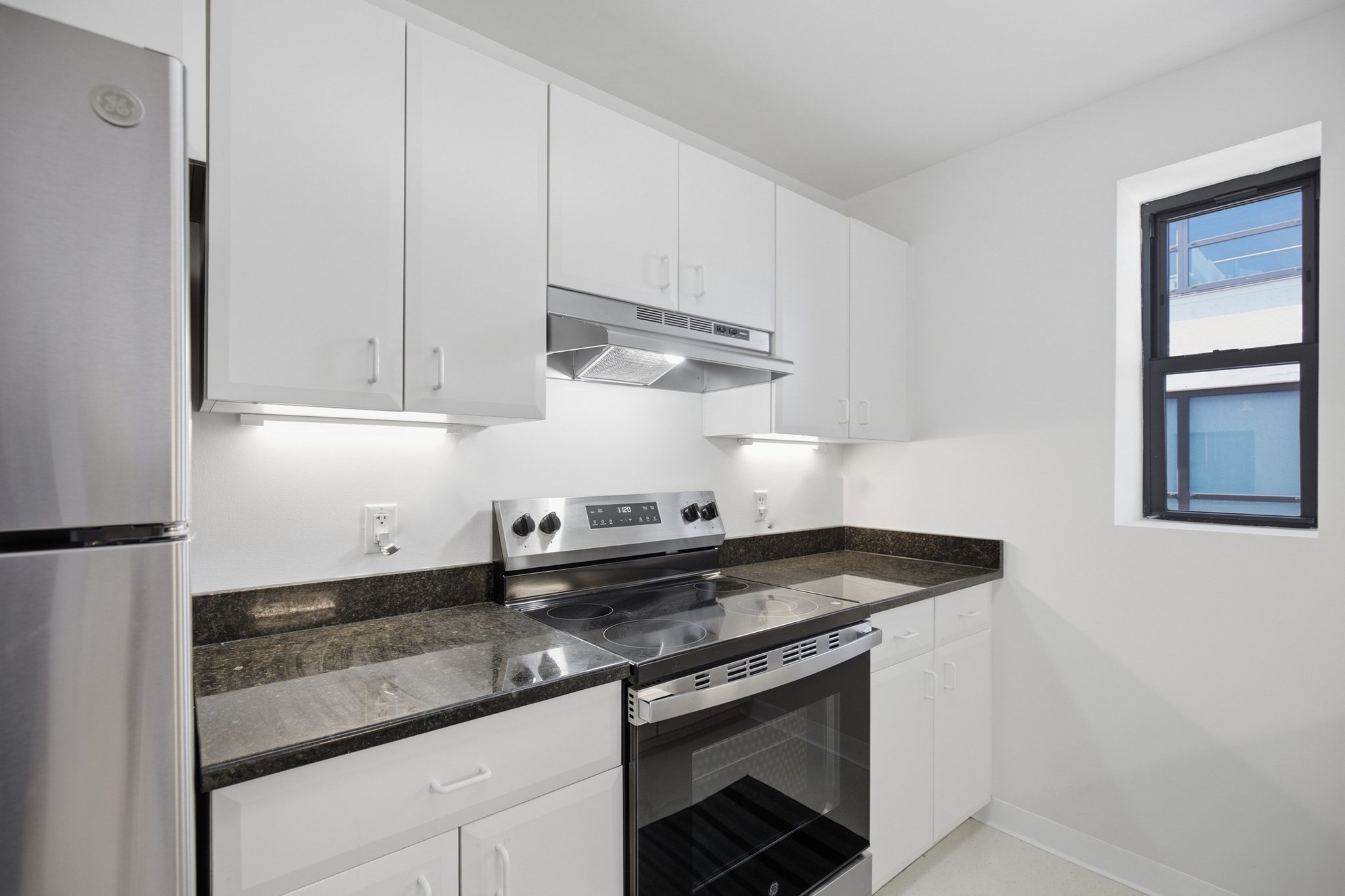 636 Beacon St # 601 Property Photo 8