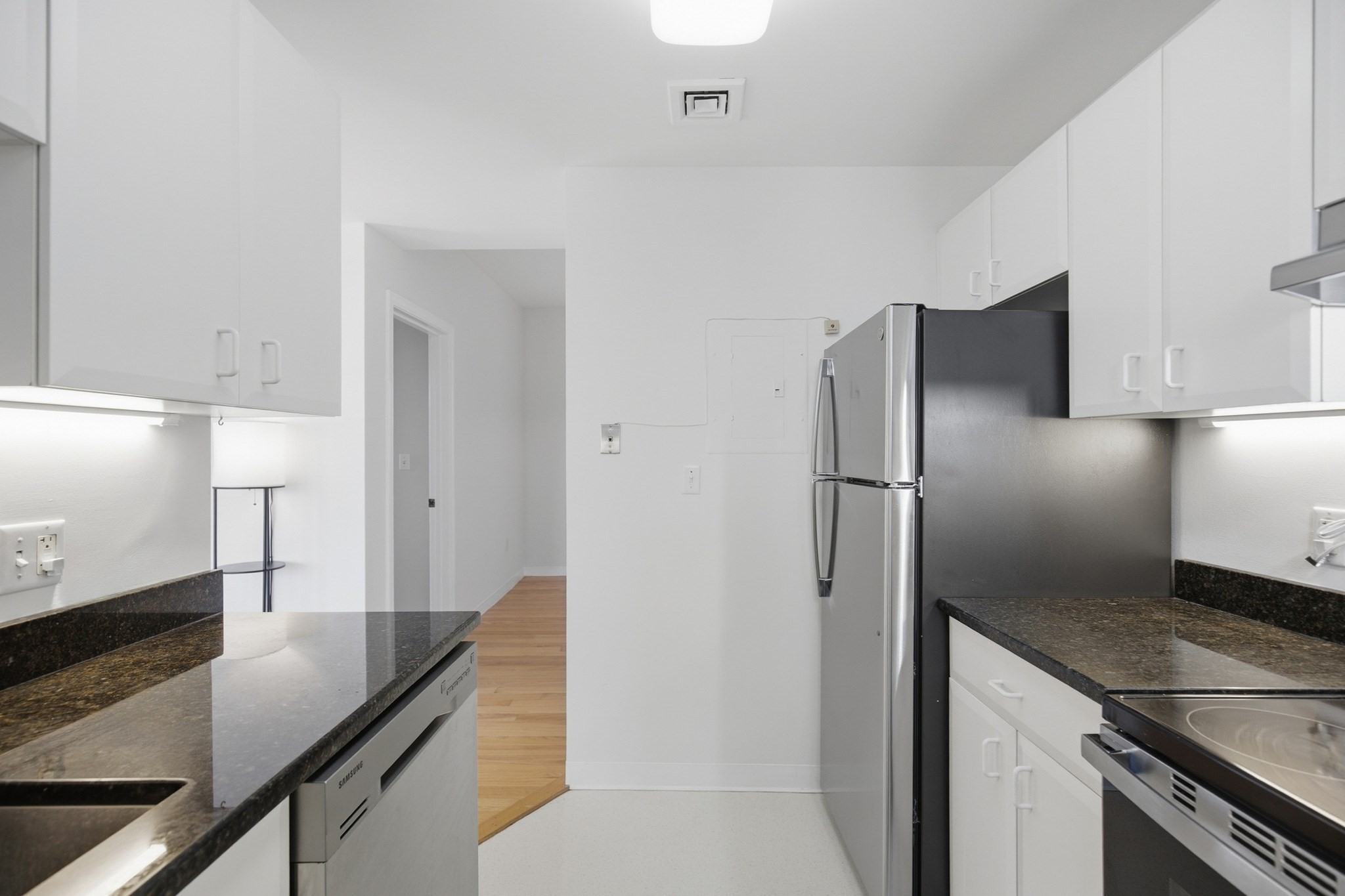 636 Beacon St # 601 Property Photo 10