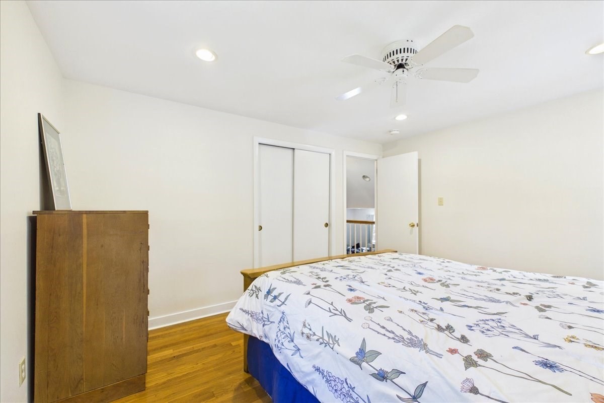 458 Essex Street Property Photo 19