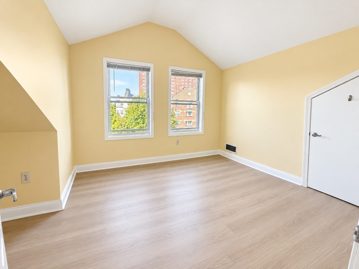 310-324 Rindge Ave # 6 Property Photo 11