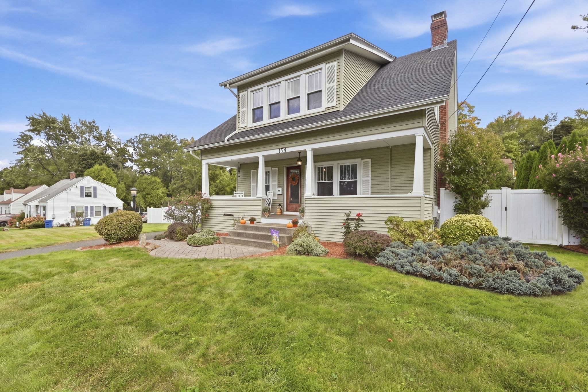 154 Ely Ave Property Photo 3