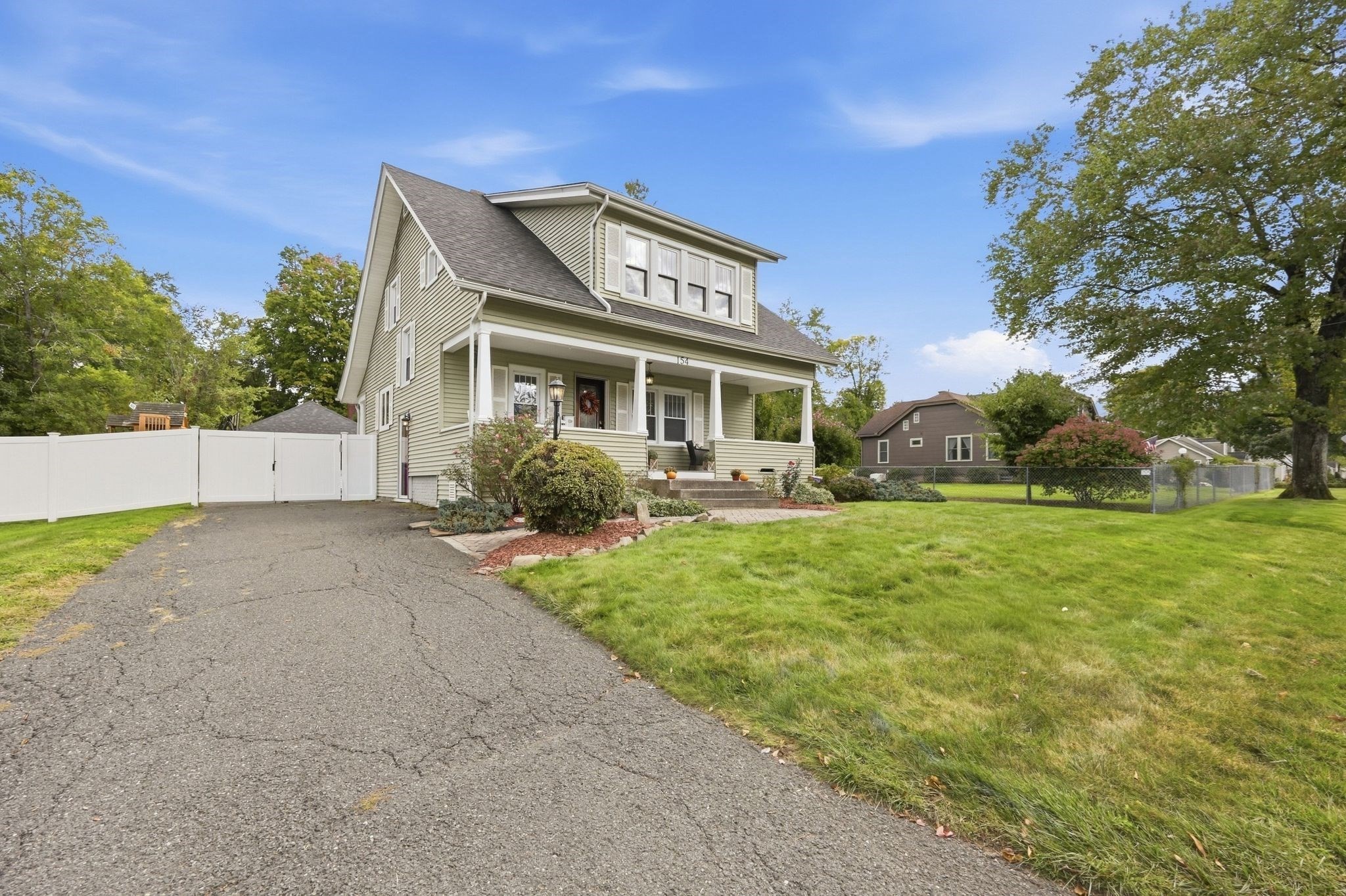 154 Ely Ave Property Photo 4