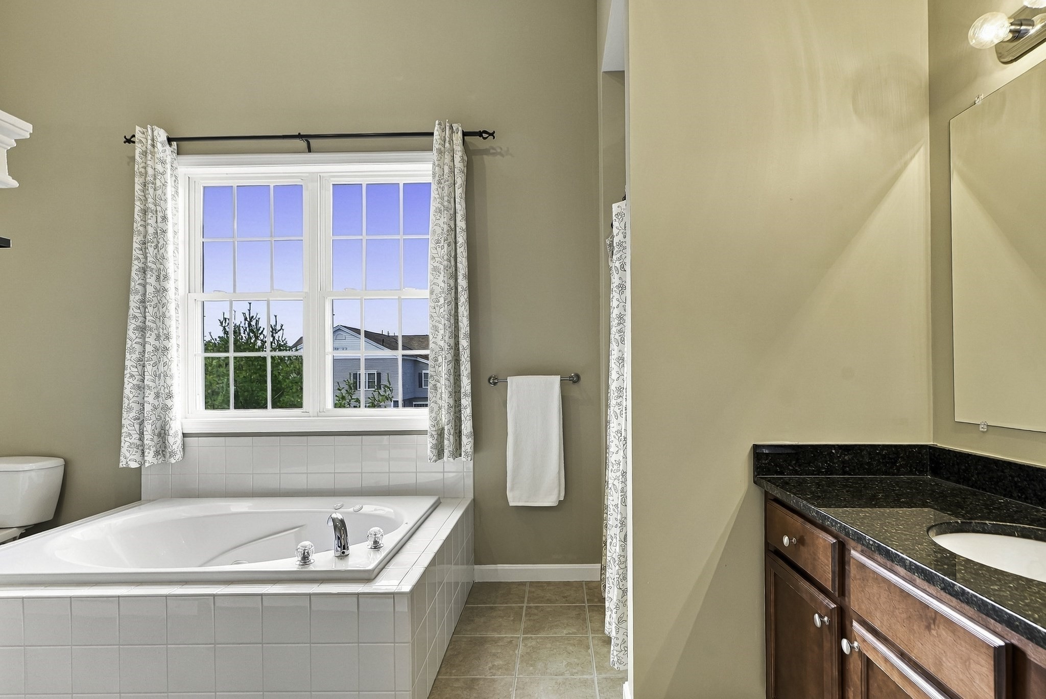 4 Paul Revere # 4 Property Photo 18