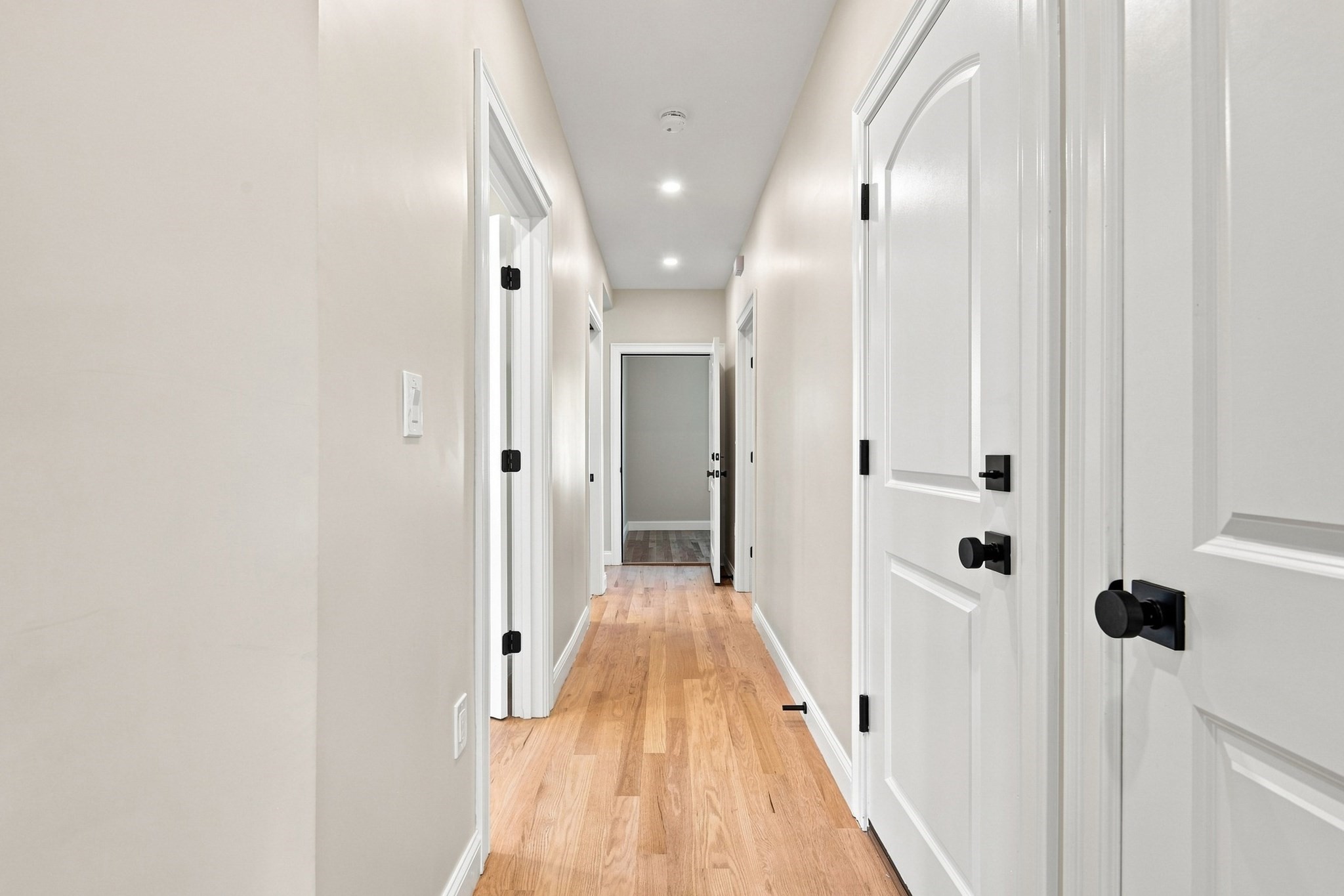 4294 Washington St Property Photo 6
