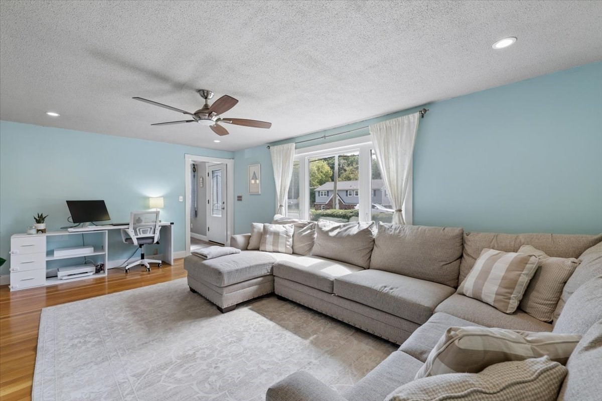 751 Varnum Avenue Property Photo 10