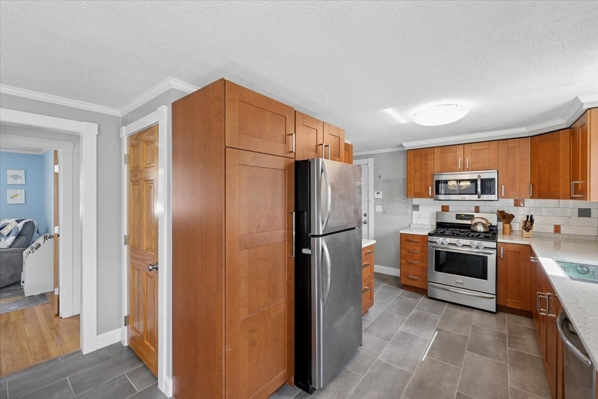 751 Varnum Avenue Property Photo 15
