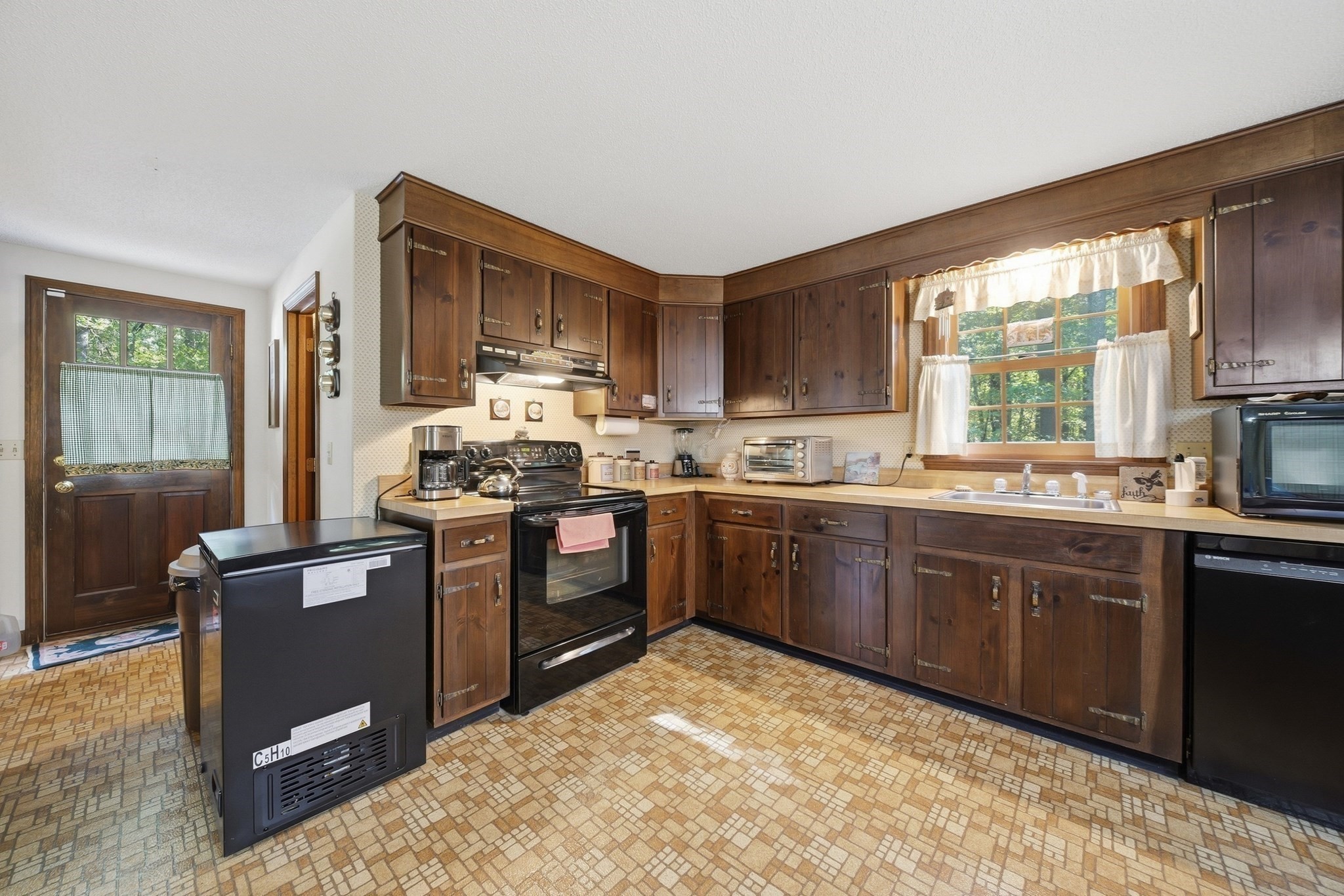 15 East St # 17a Property Photo 5