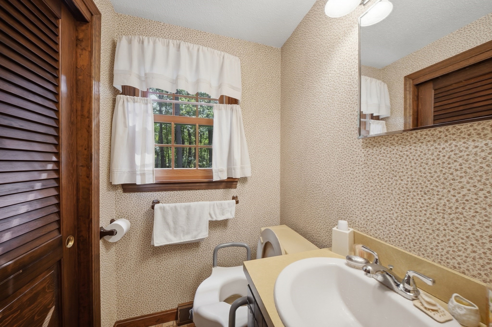 15 East St # 17a Property Photo 17