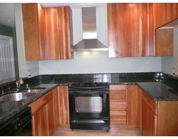 170 Oxford # 206 Property Photo 2