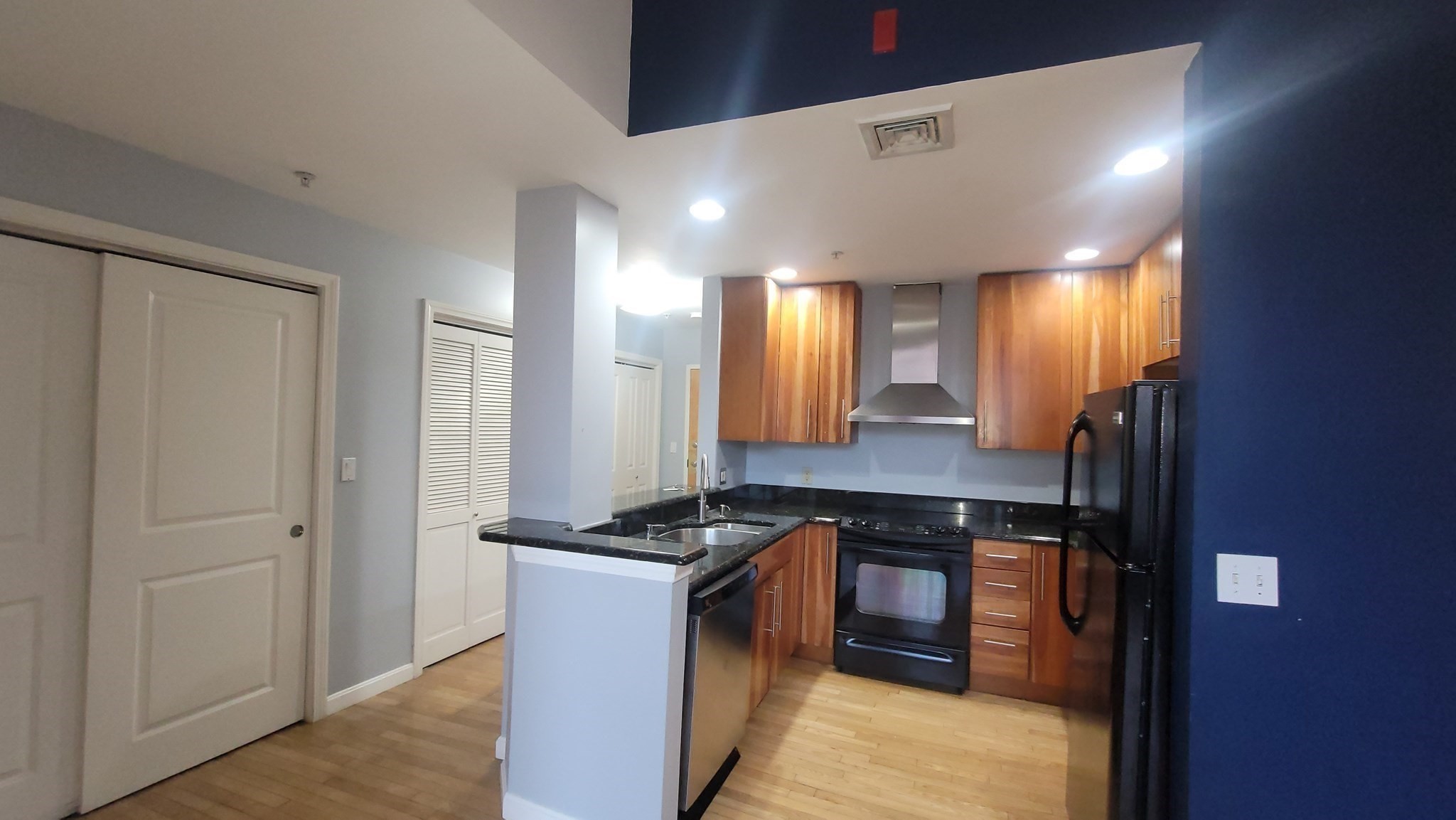 170 Oxford # 206 Property Photo 4