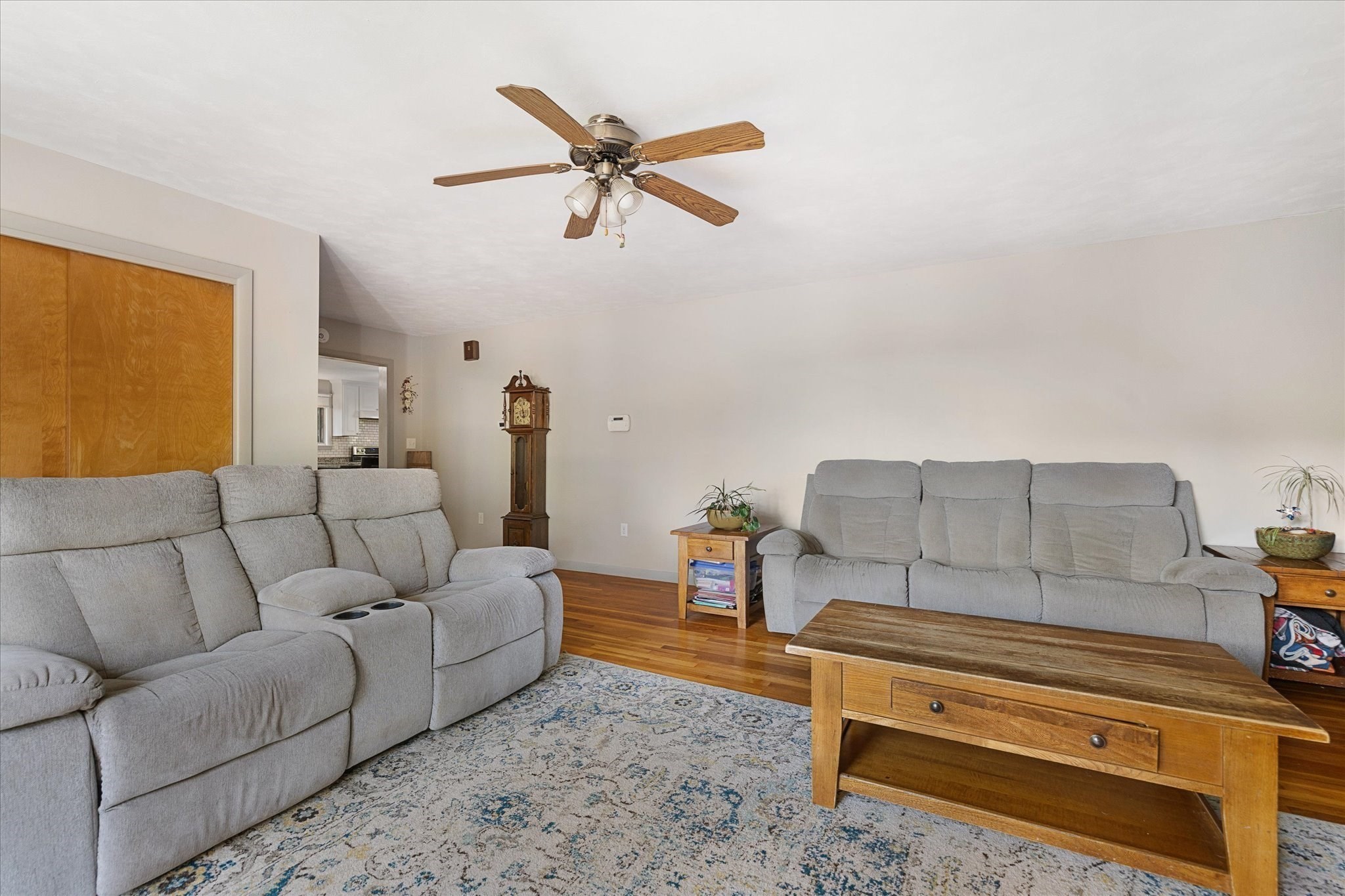 6 Hadley Path Property Photo 5