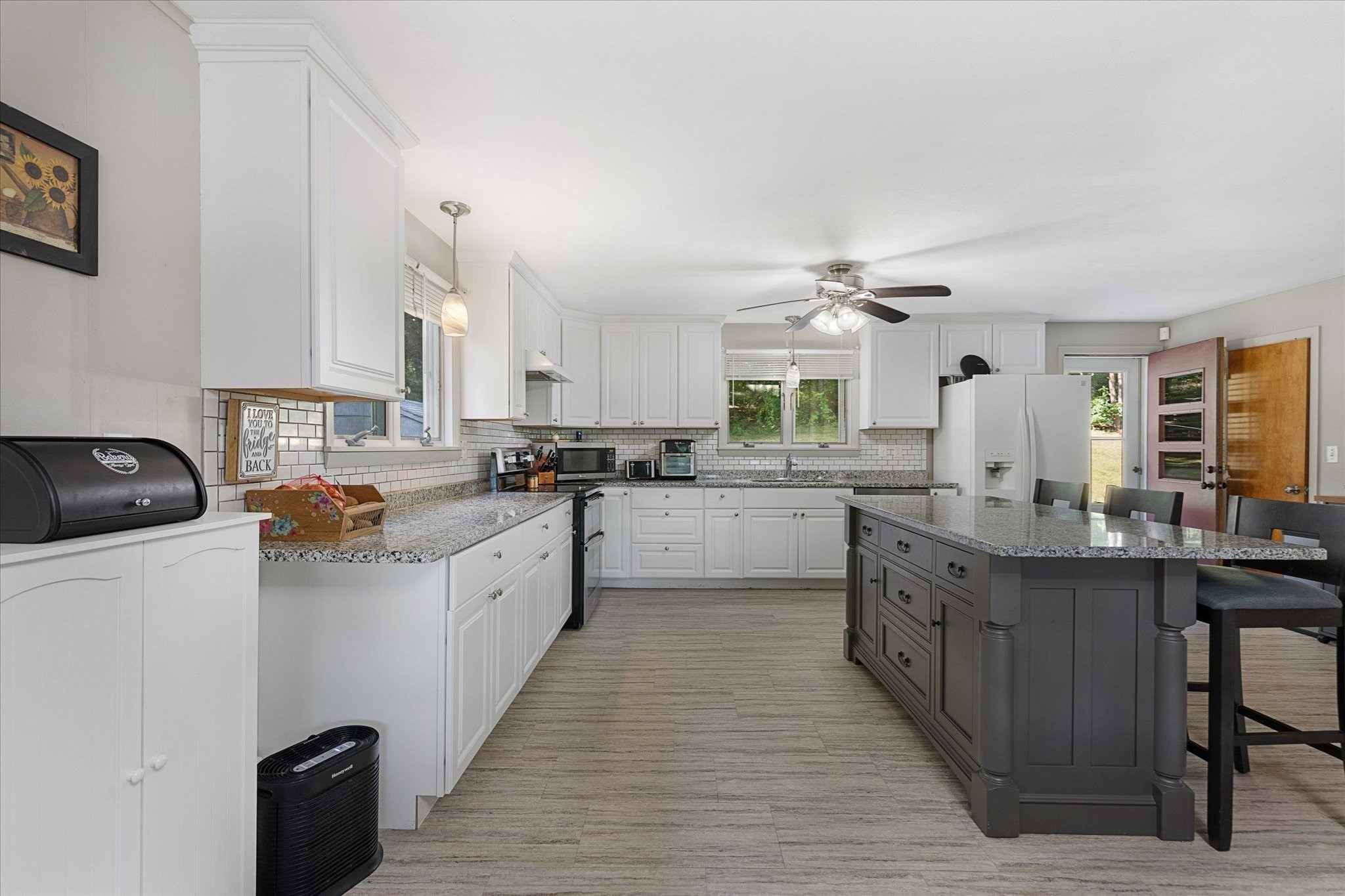 6 Hadley Path Property Photo 8