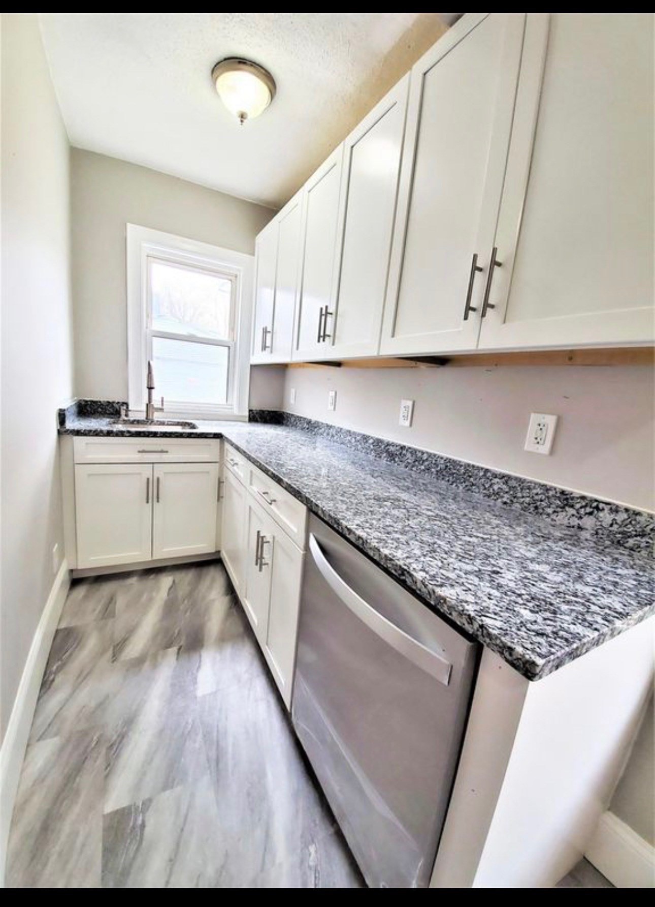 11 Monponset # 1 Property Photo 11