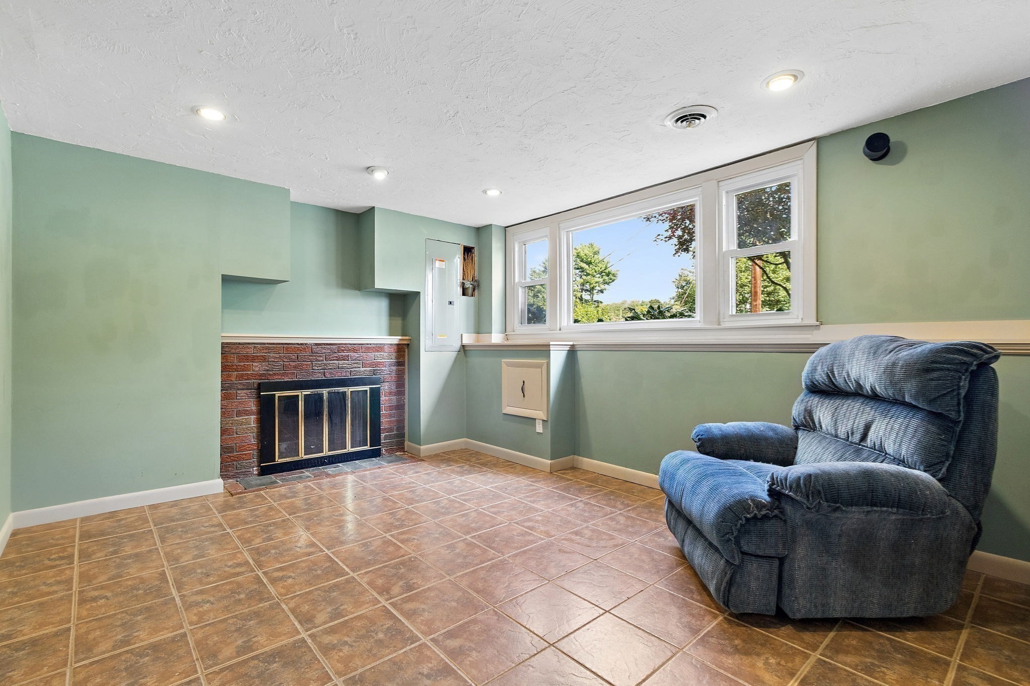 21 Puddingstone Ln Property Photo 16