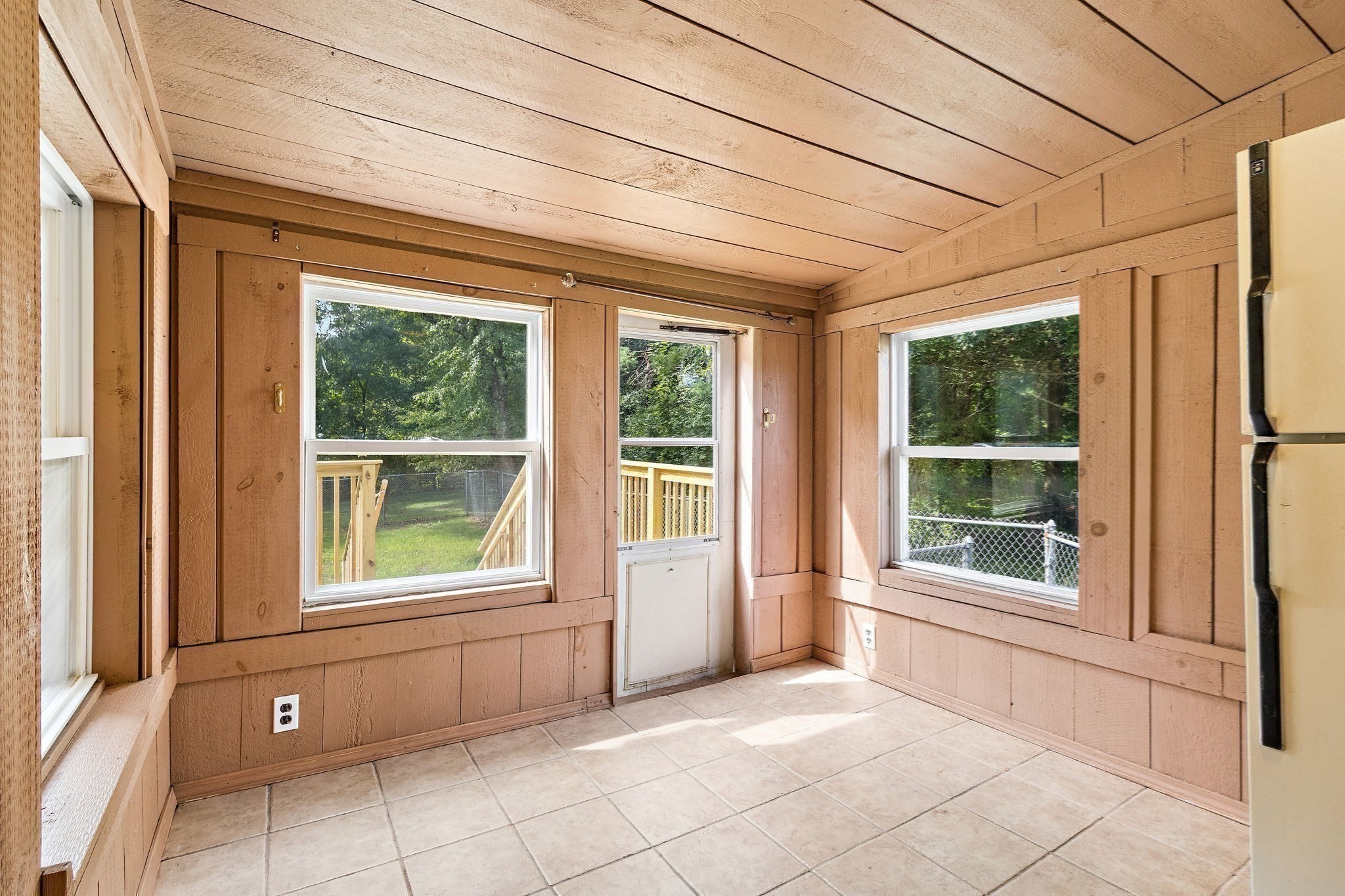 21 Puddingstone Ln Property Photo 23