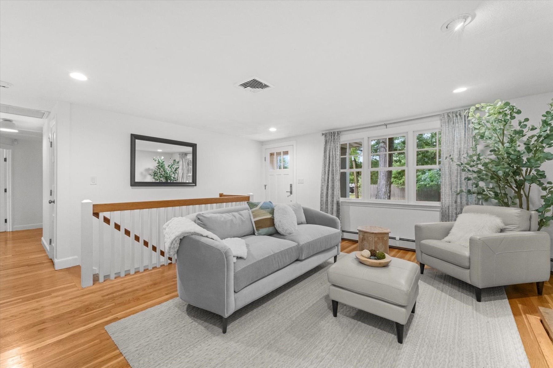 38 Hunnewell St Property Photo 10