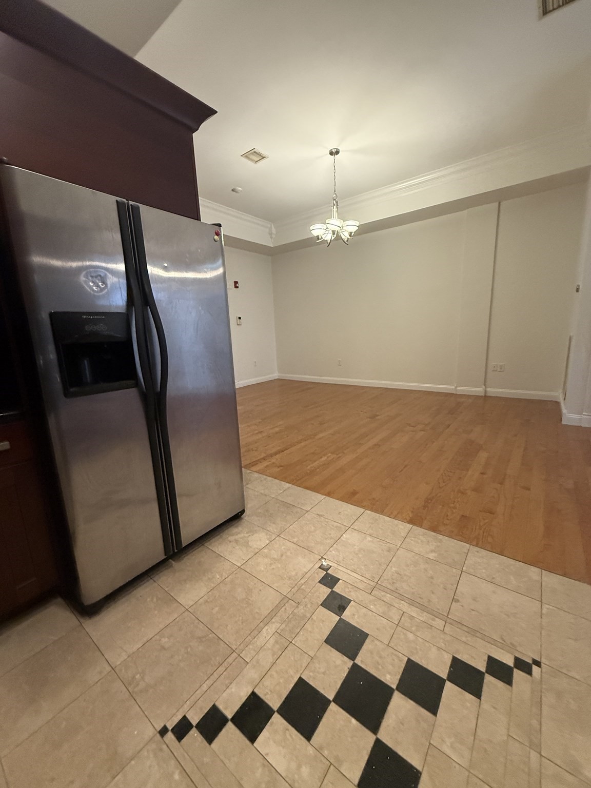 50 Temple Place # 3 Property Photo 2