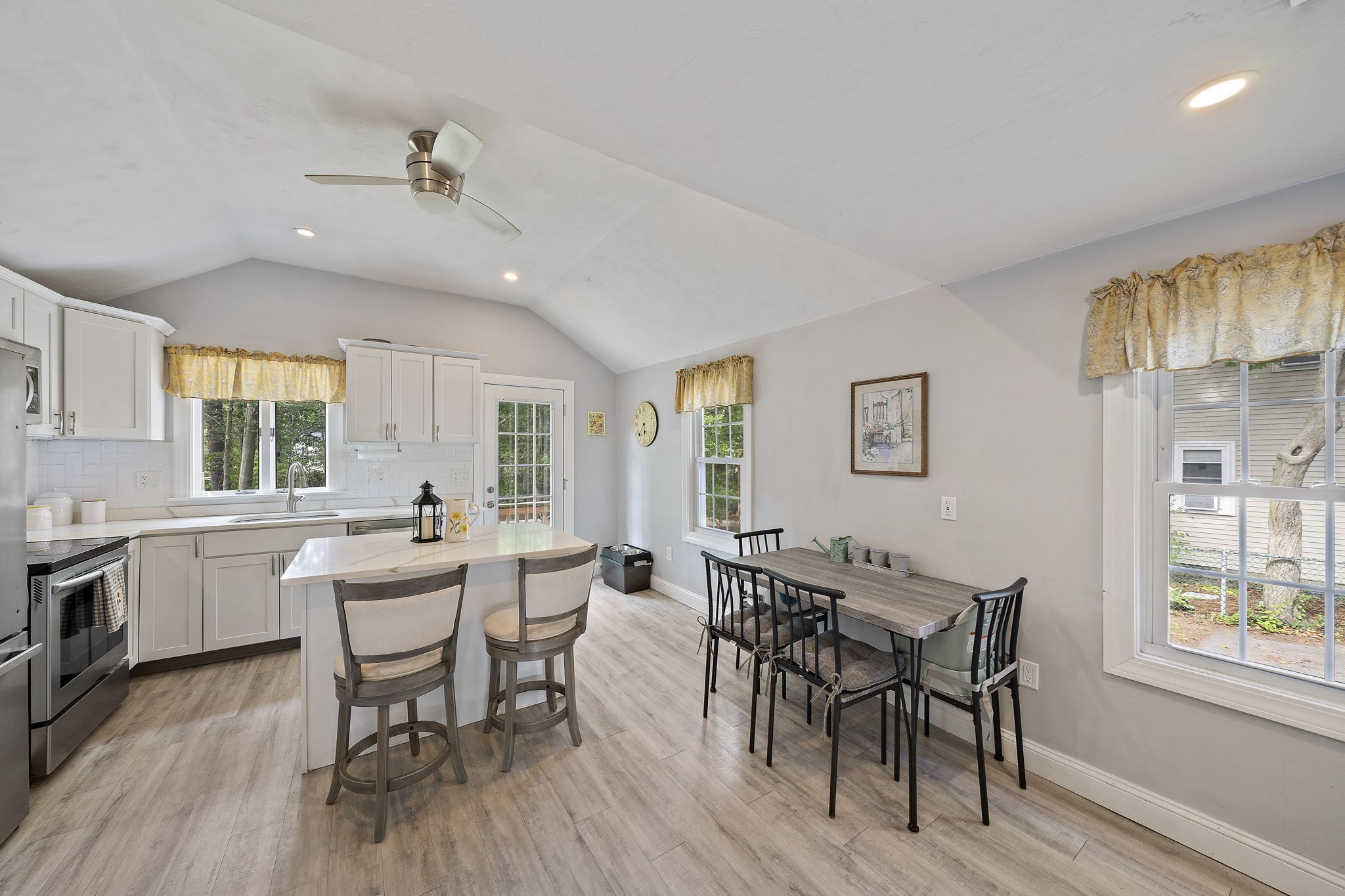 45 Coleman St Property Photo 5